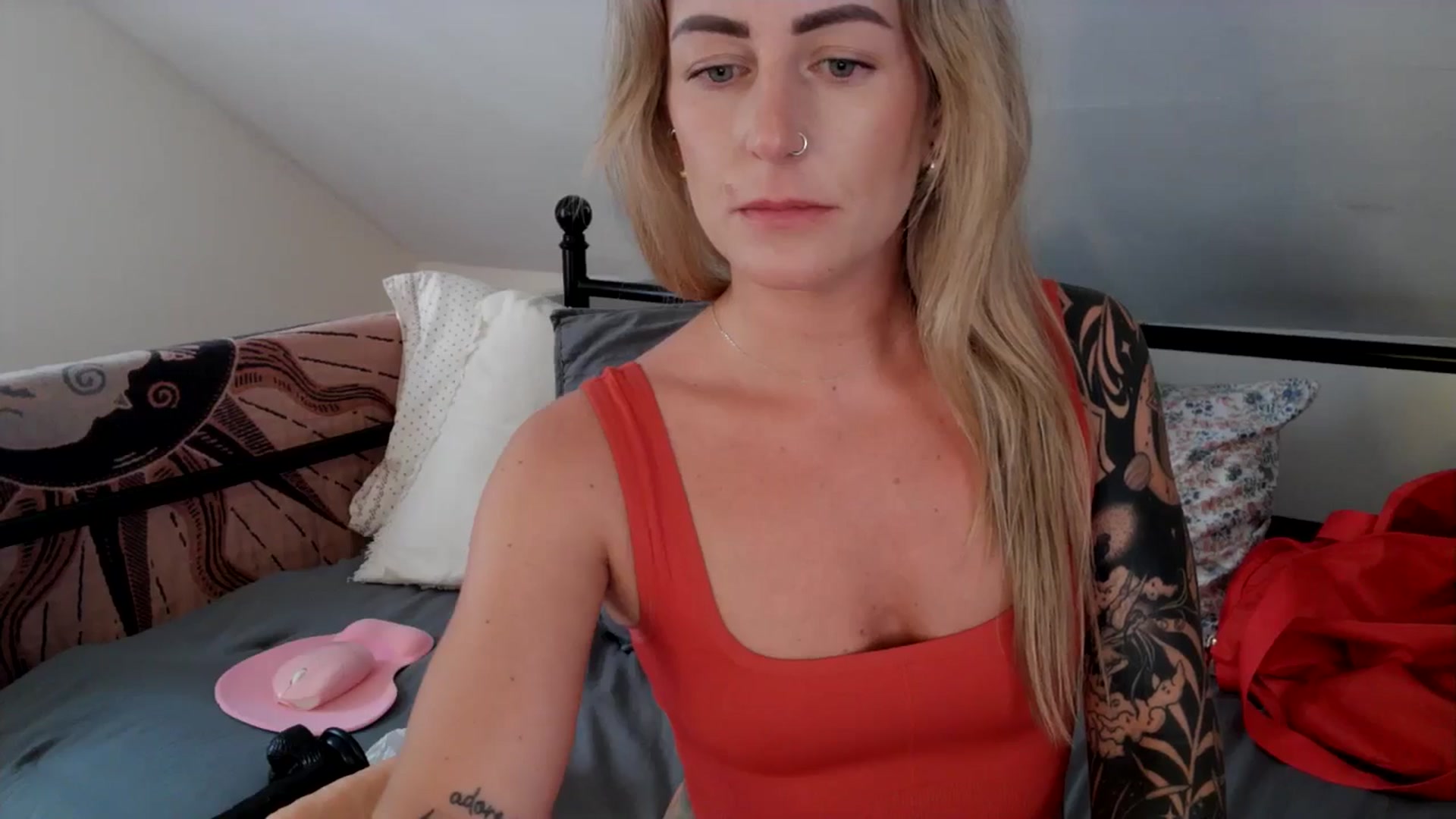 Gallery image thumbnail from Lena_bee's myfreecams stream on, 08/15/2024, 18:50 image 15 of 20