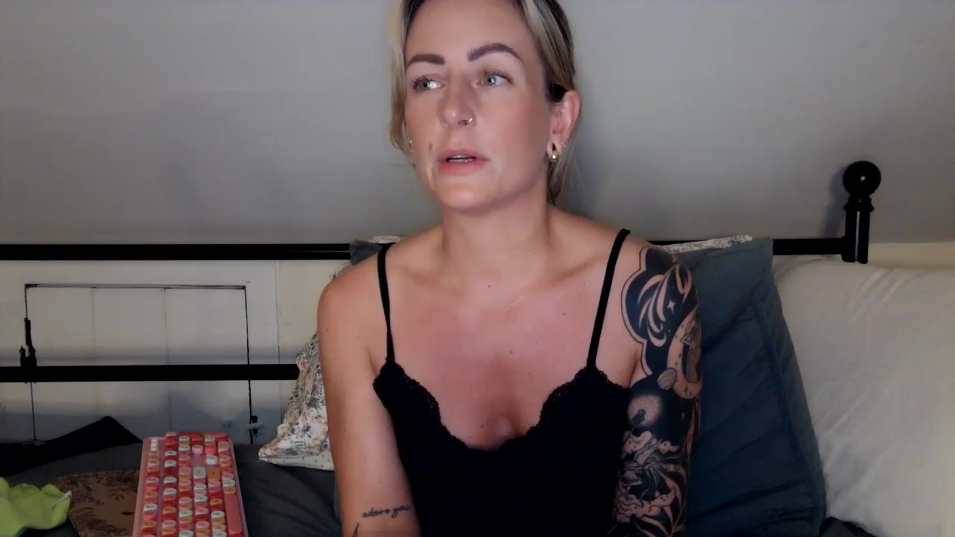 Gallery image thumbnail from Lena_bee's myfreecams stream on, 08/18/2024, 02:17 image 13 of 20