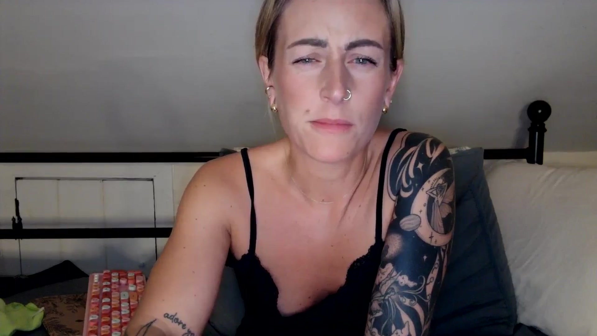 Gallery image thumbnail from Lena_bee's myfreecams stream on, 08/18/2024, 02:17 image 15 of 20