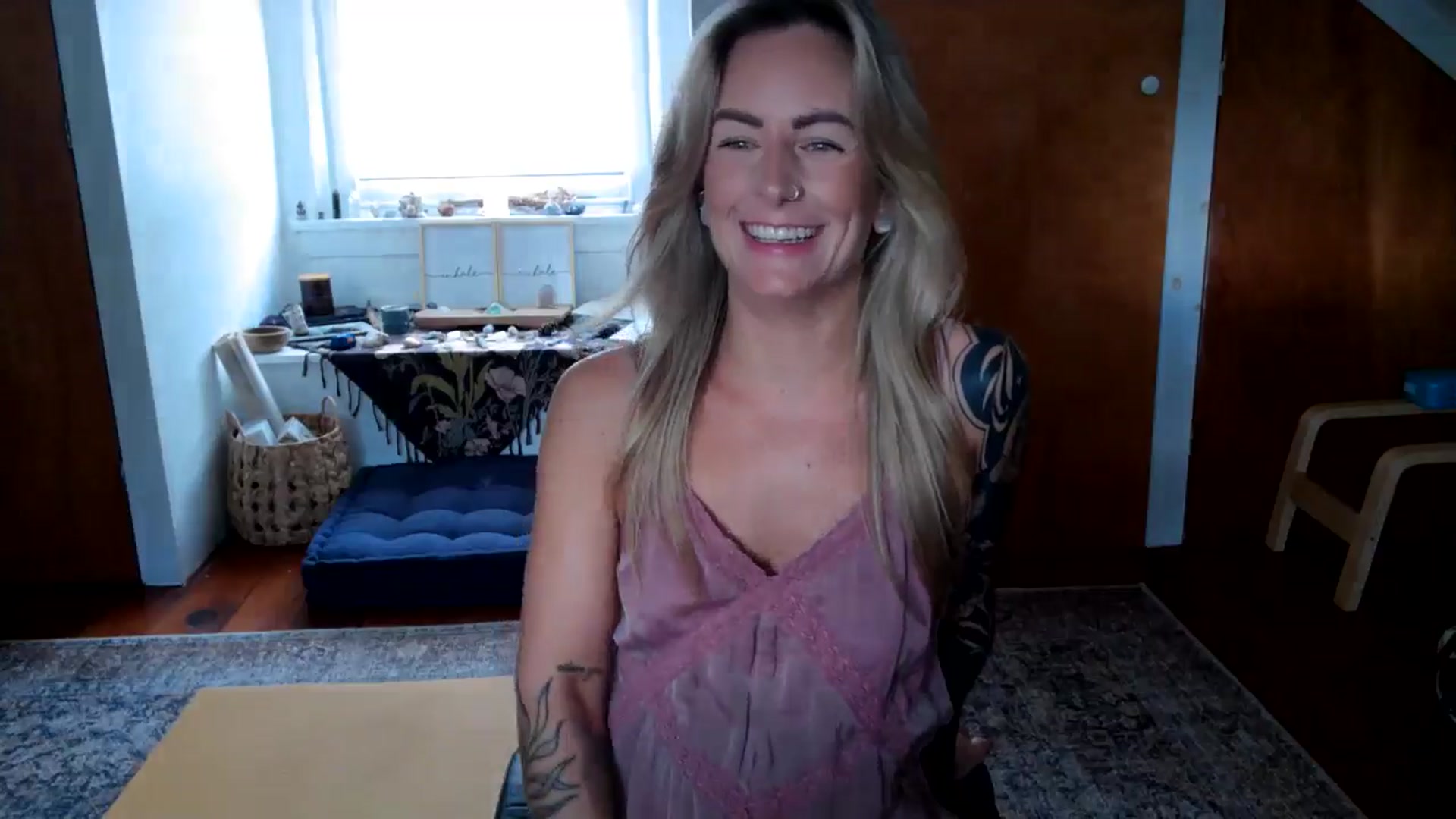 Gallery image thumbnail from Lena_bee's myfreecams stream on, 08/22/2024, 18:14 image 14 of 20