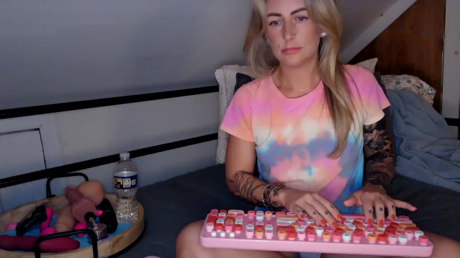 Gallery image thumbnail from Lena_bee's myfreecams stream on, 08/23/2024, 05:28 image 11 of 20