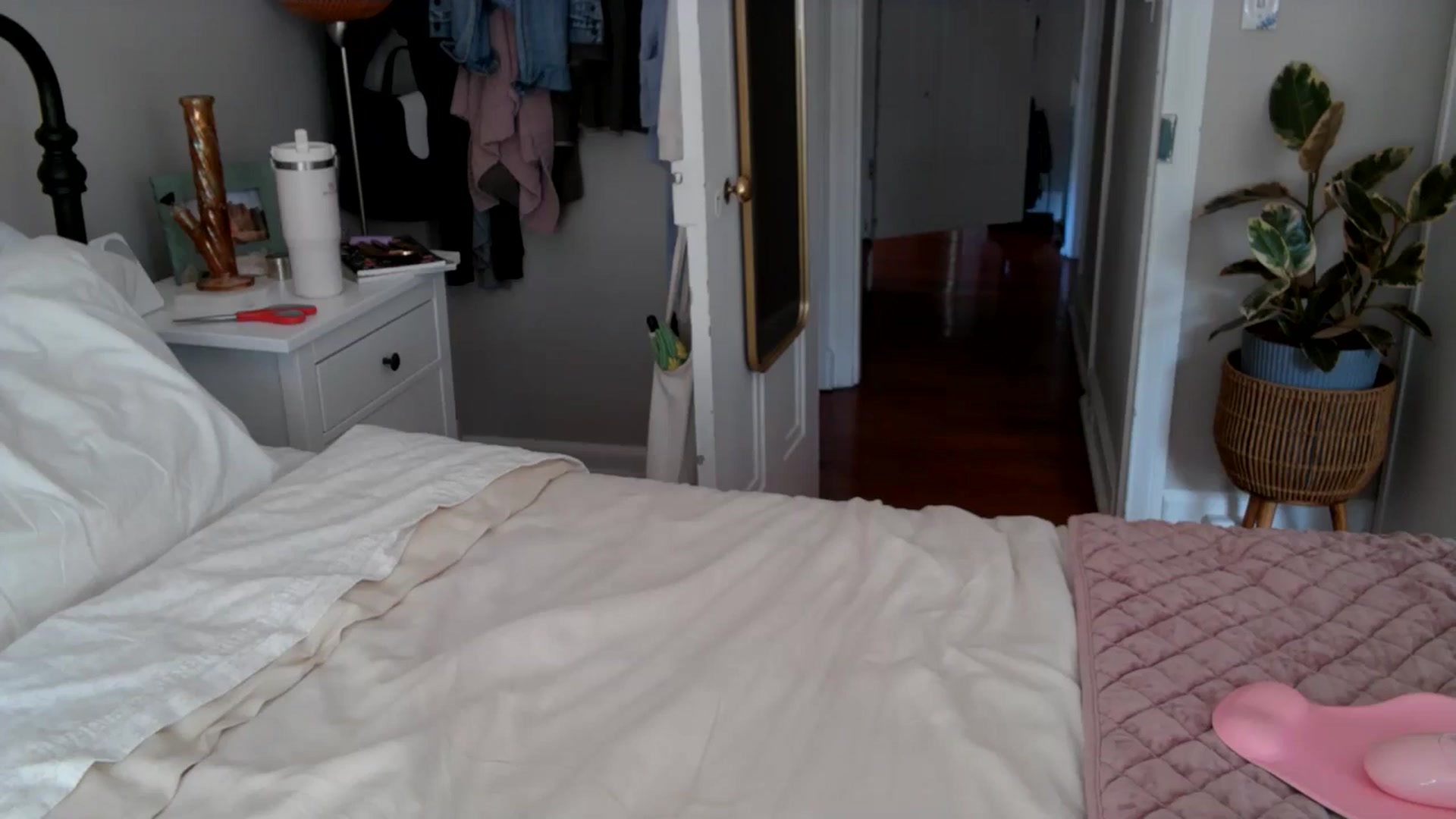 Gallery image thumbnail from Lena_bee's myfreecams stream on, 09/03/2024, 18:05 image 10 of 20