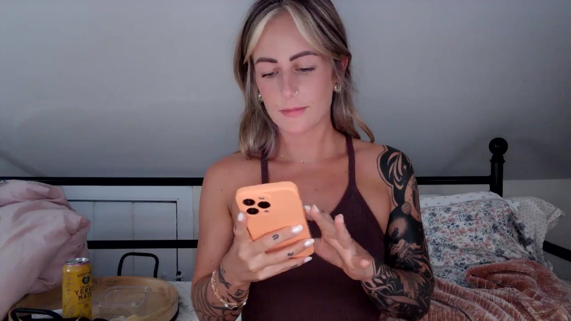 Gallery image thumbnail from Lena_bee's myfreecams stream on, 09/10/2024, 18:53 image 6 of 20