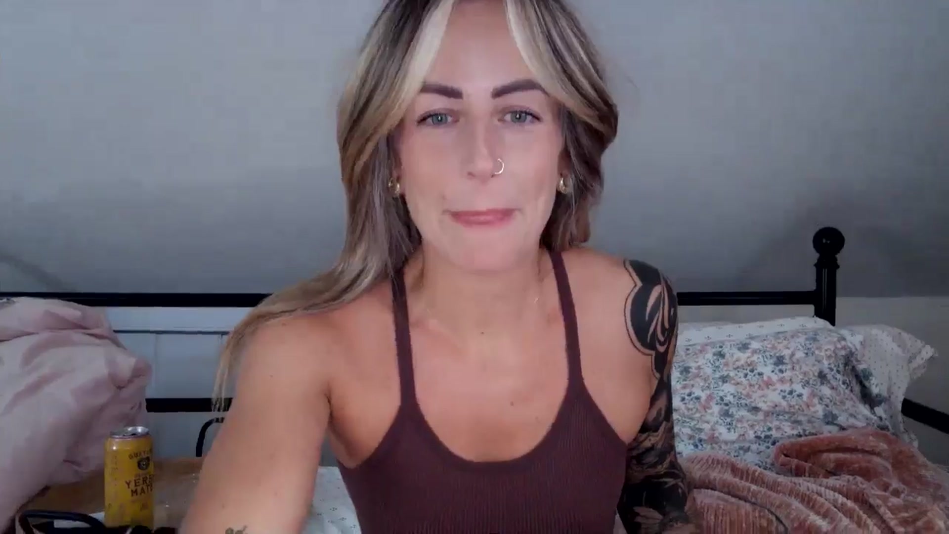 Gallery image thumbnail from Lena_bee's myfreecams stream on, 09/10/2024, 18:53 image 3 of 20