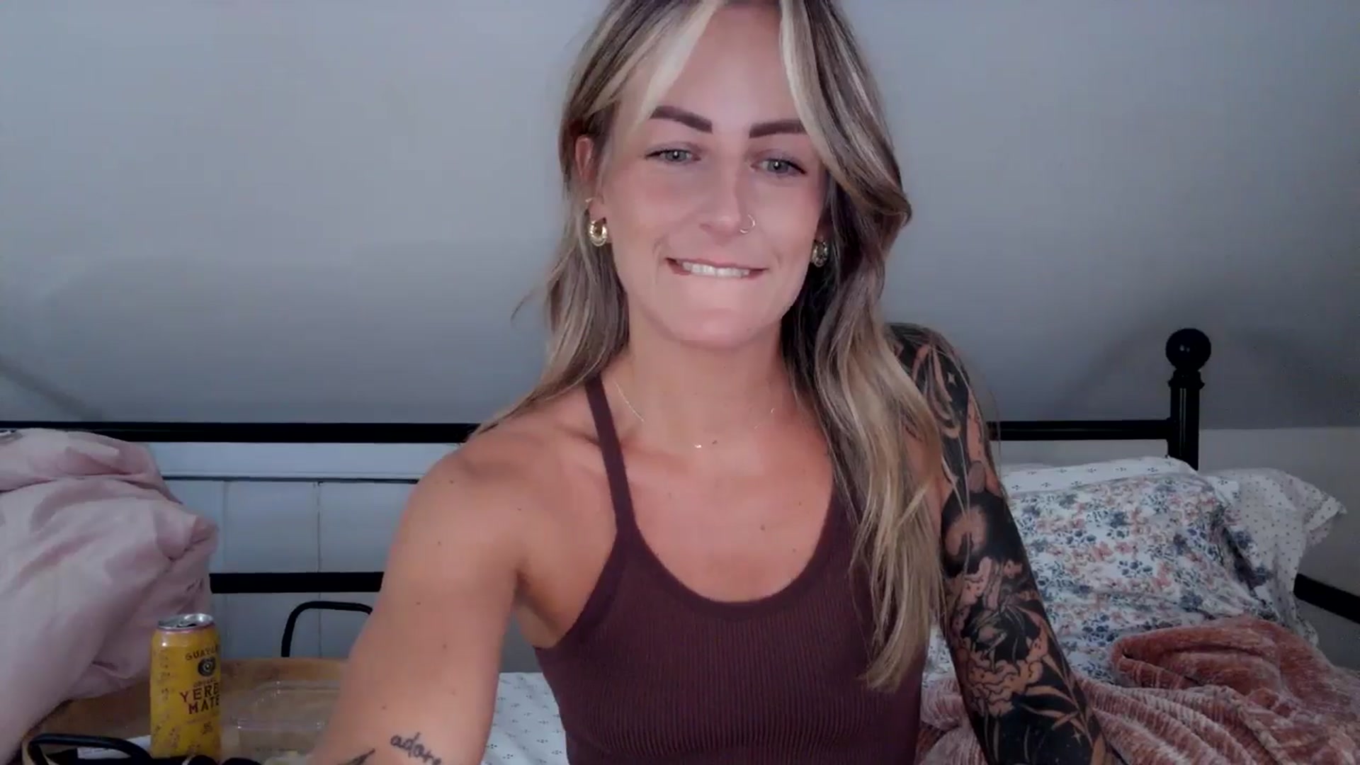 Gallery image thumbnail from Lena_bee's myfreecams stream on, 09/10/2024, 18:53 image 7 of 20