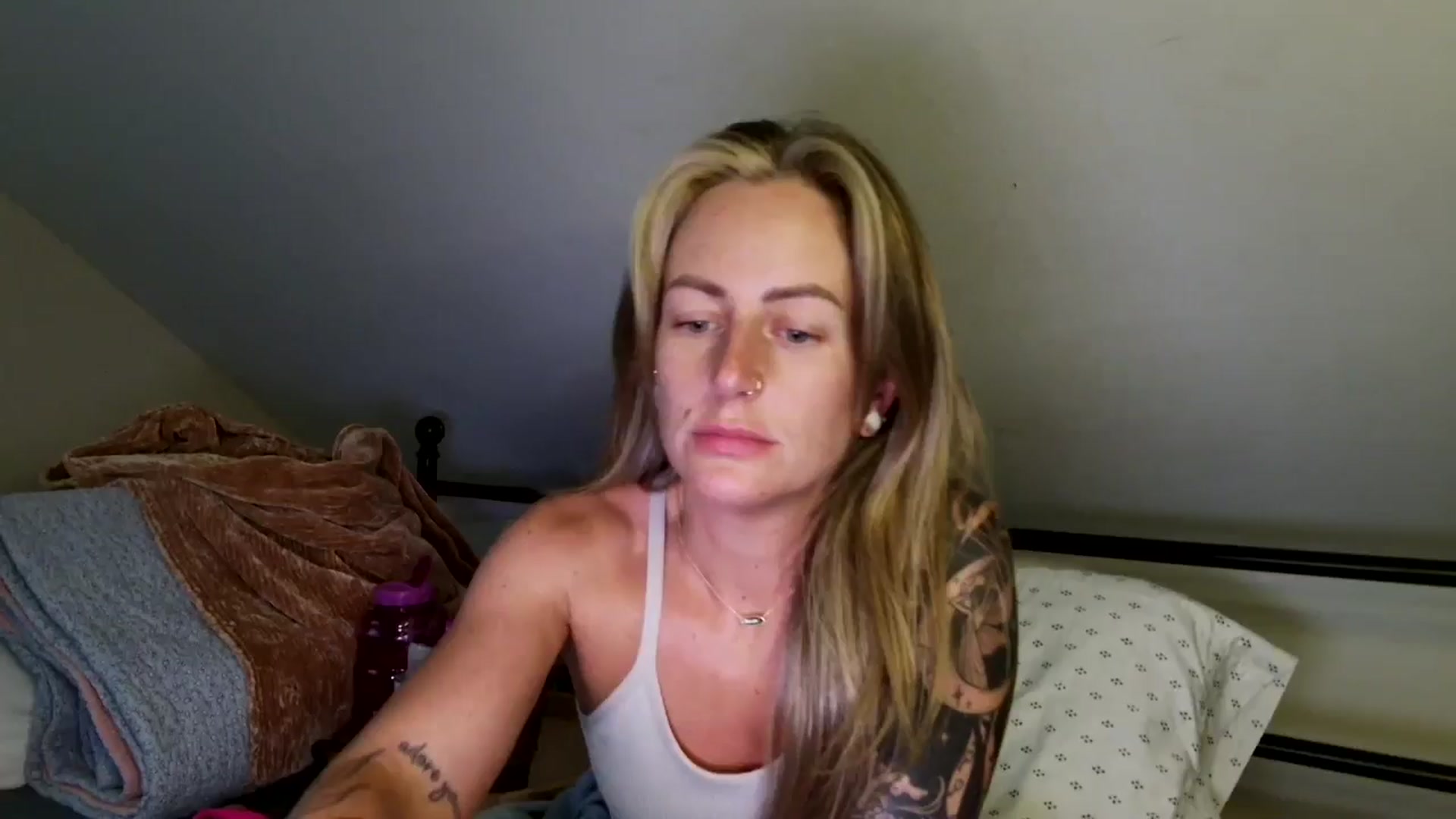 Gallery image thumbnail from Lena_bee's myfreecams stream on, 09/23/2024, 03:41 image 1 of 20