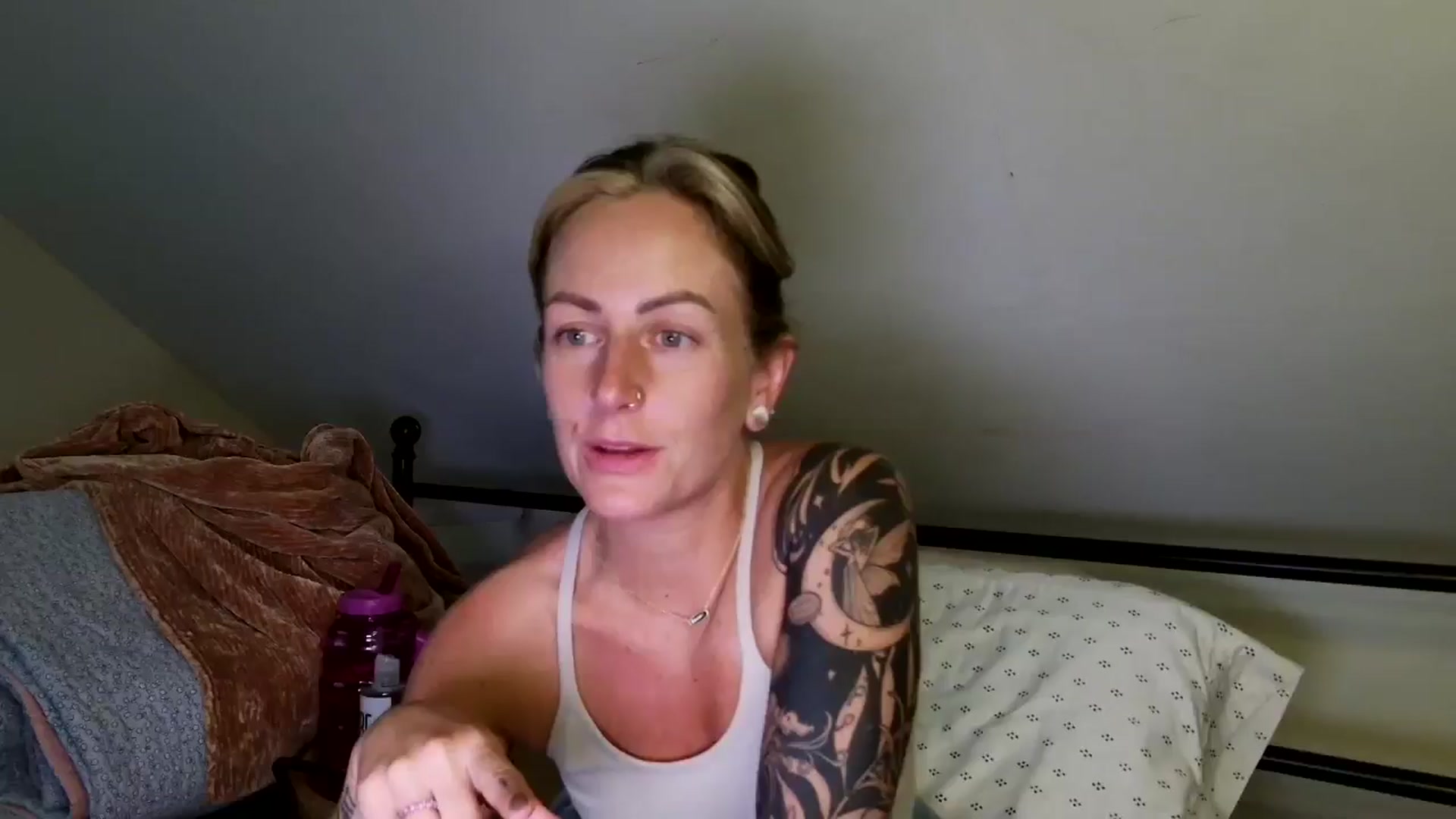 Gallery image thumbnail from Lena_bee's myfreecams stream on, 09/23/2024, 03:41 image 8 of 20