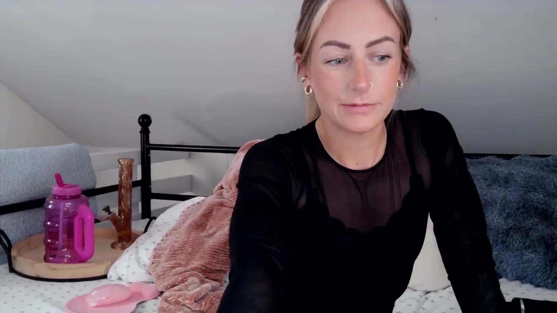 Gallery image thumbnail from Lena_bee's myfreecams stream on, 09/26/2024, 17:48 image 18 of 20