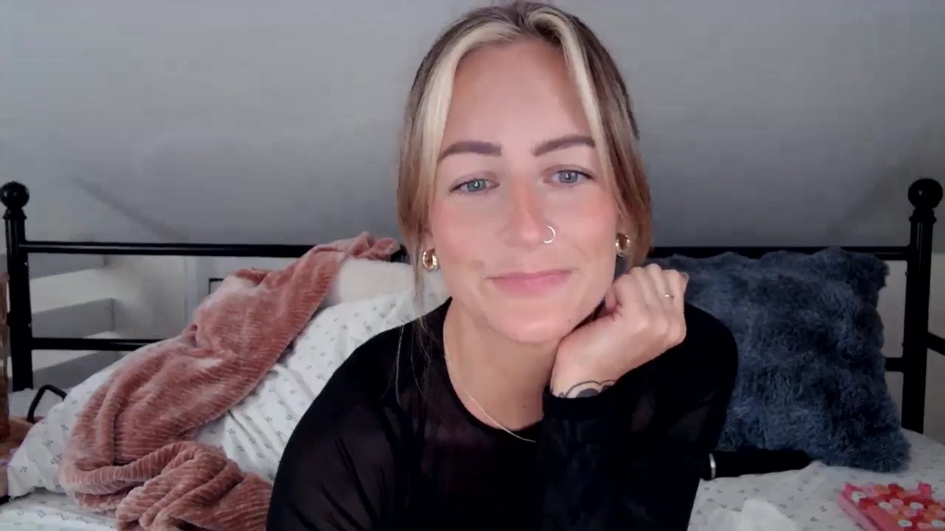 Gallery image thumbnail from Lena_bee's myfreecams stream on, 09/26/2024, 19:02 image 2 of 20