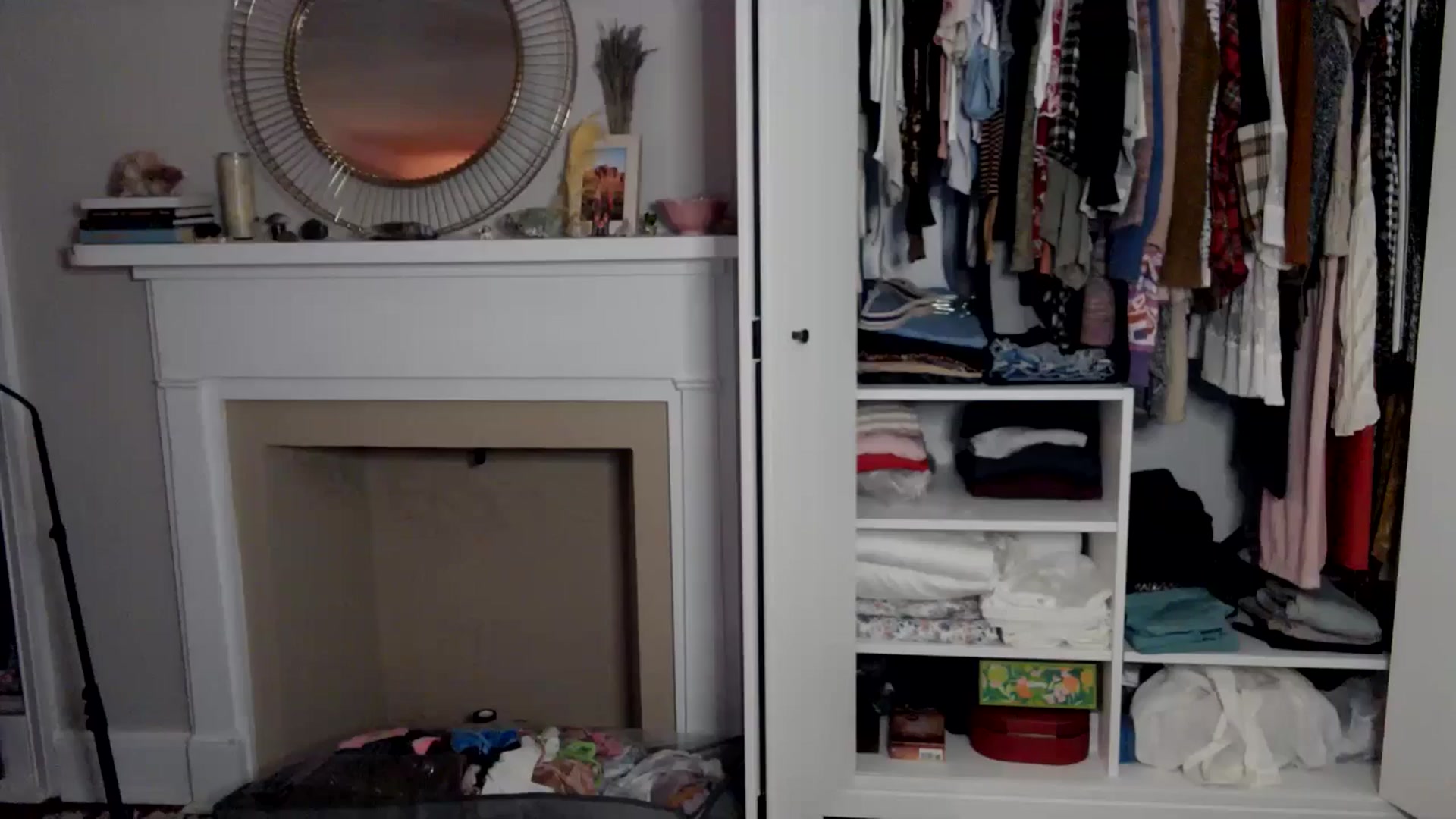 Gallery image thumbnail from Lena_bee's myfreecams stream on, 09/27/2024, 23:49 image 18 of 20