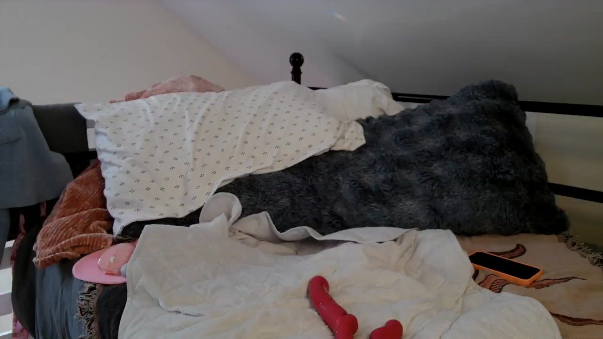 Gallery image thumbnail from Lena_bee's myfreecams stream on, 09/30/2024, 19:28 image 15 of 20