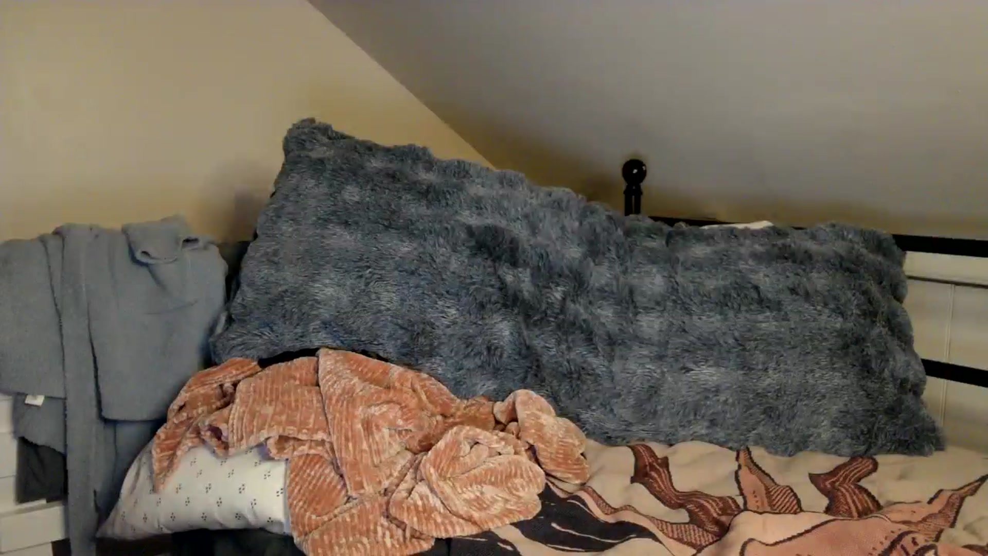 Gallery image thumbnail from Lena_bee's myfreecams stream on, 10/01/2024, 05:12 image 18 of 20