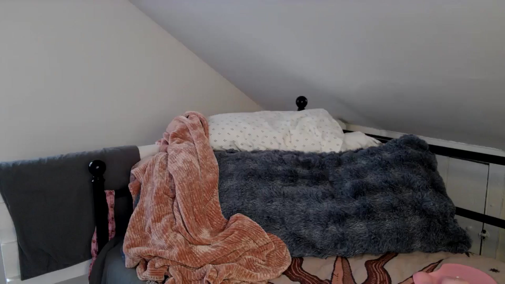 Gallery image thumbnail from Lena_bee's myfreecams stream on, 10/01/2024, 16:37 image 7 of 20