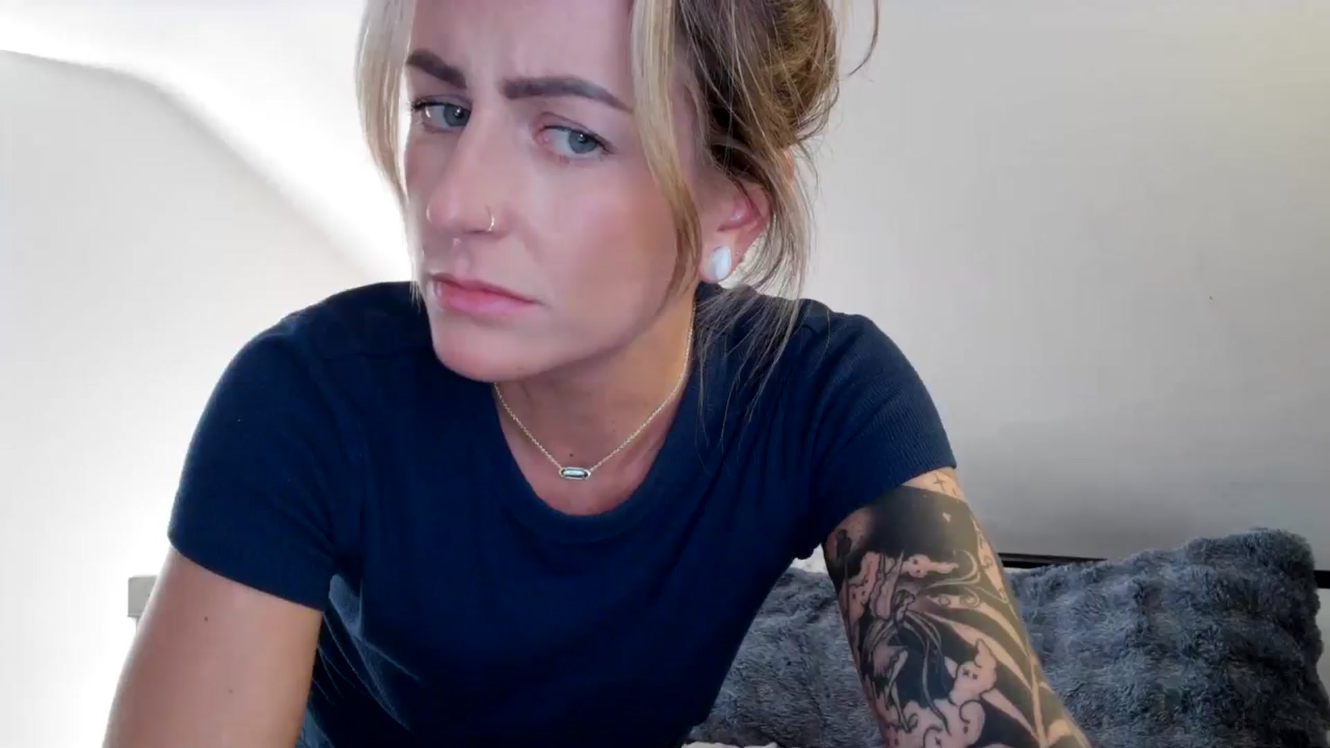 Gallery image thumbnail from Lena_bee's myfreecams stream on, 10/07/2024, 19:36 image 11 of 20