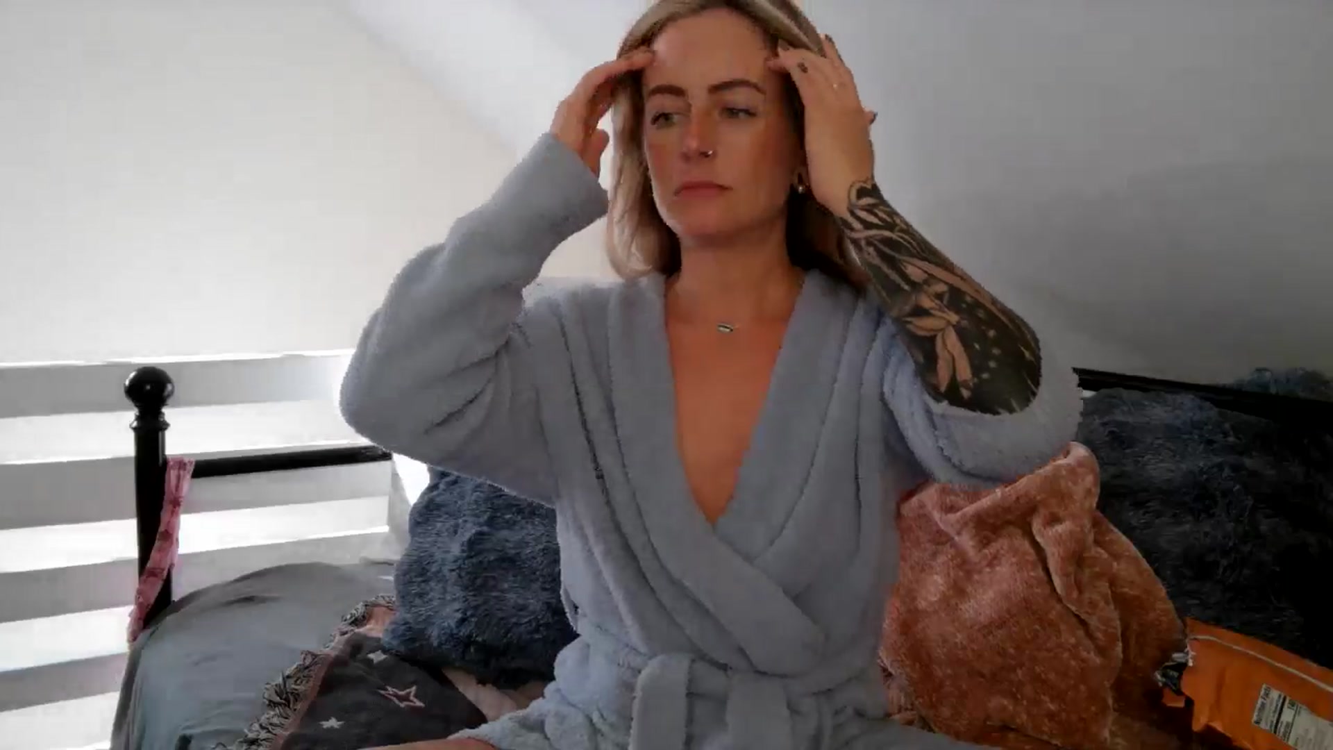 Gallery image thumbnail from Lena_bee's myfreecams stream on, 10/08/2024, 19:52 image 16 of 20