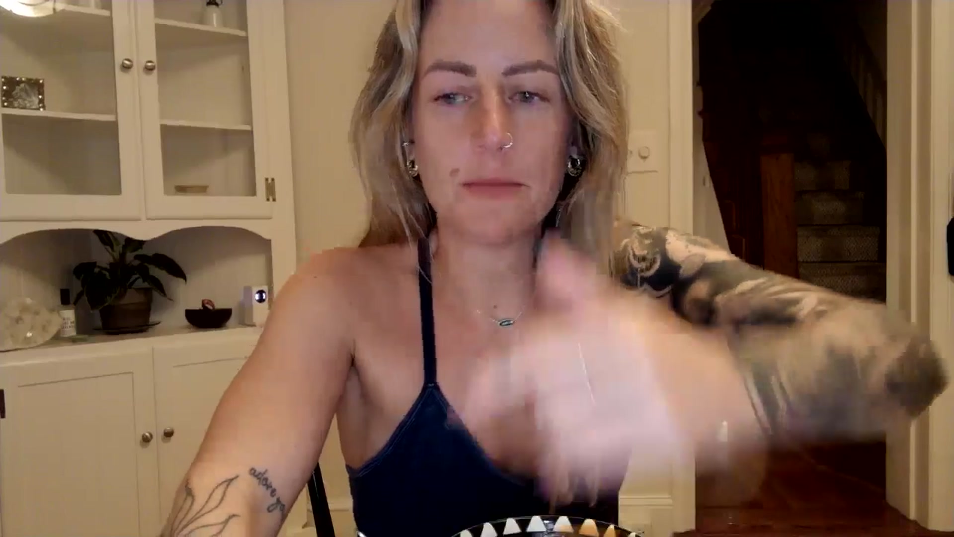 Gallery image thumbnail from Lena_bee's myfreecams stream on, 10/13/2024, 04:48 image 11 of 20