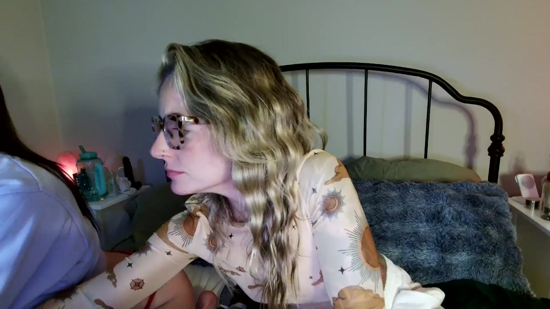 Gallery image thumbnail from Lena_bee's myfreecams stream on, 10/26/2024, 04:44 image 2 of 20