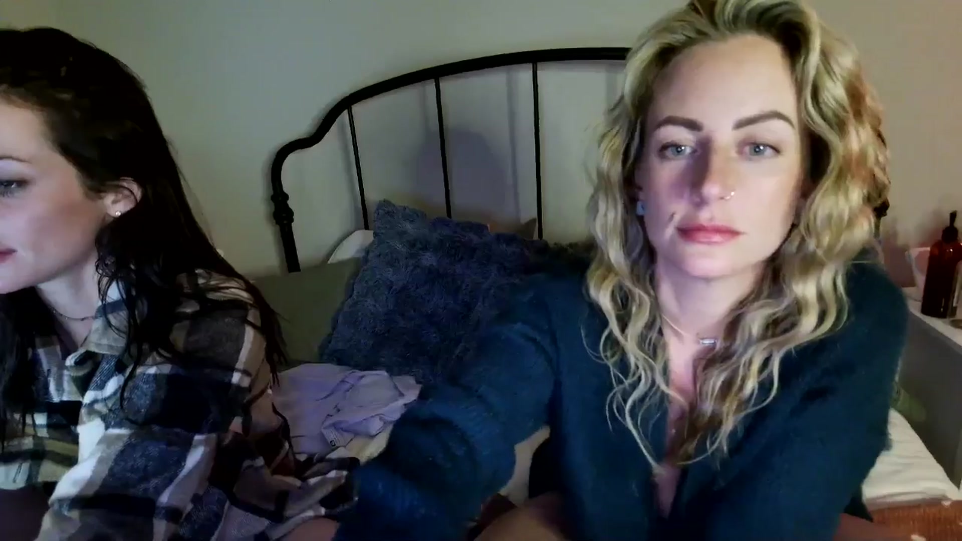 Gallery image thumbnail from Lena_bee's myfreecams stream on, 10/26/2024, 06:16 image 6 of 20