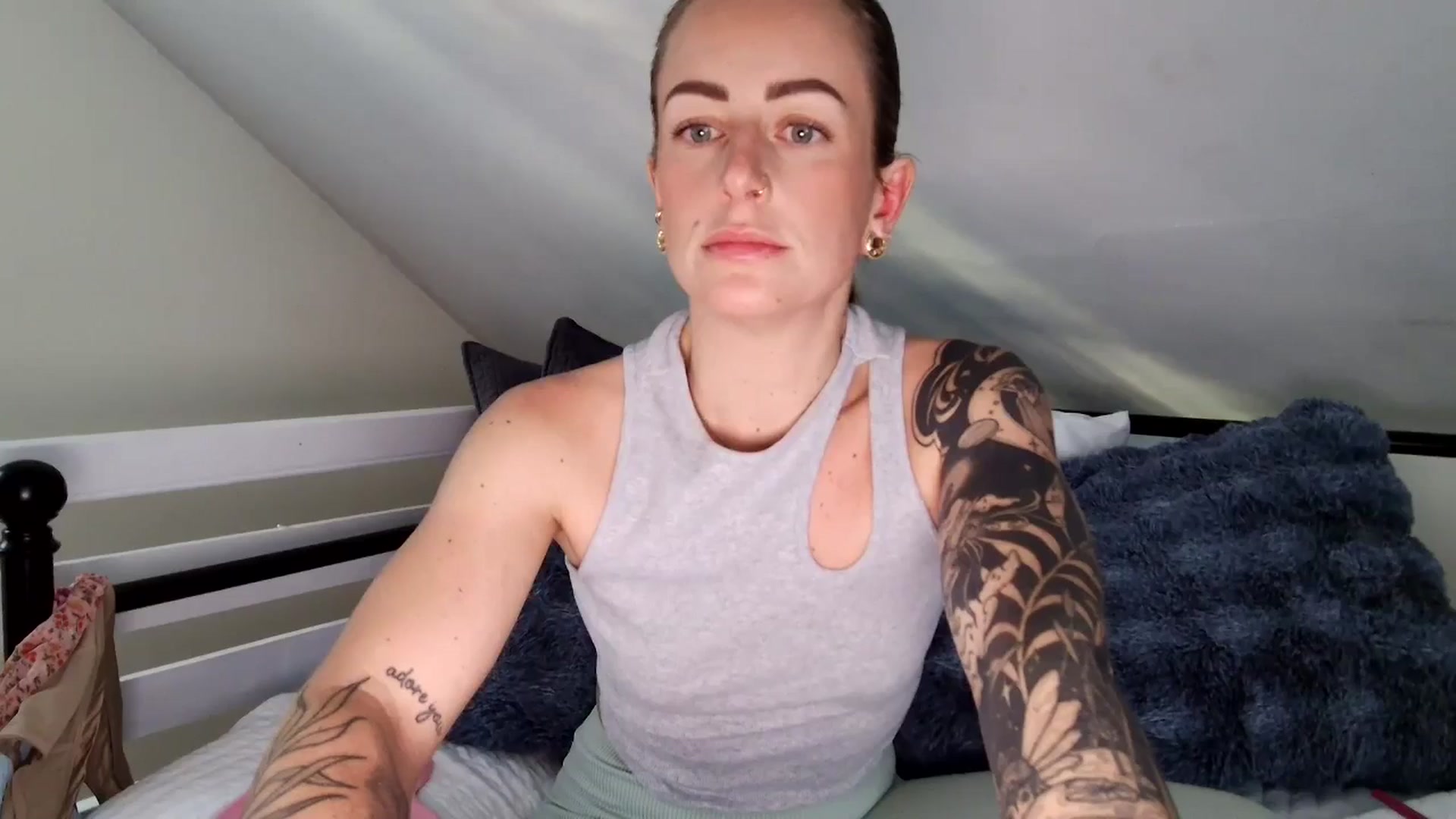 Gallery image thumbnail from Lena_bee's myfreecams stream on, 12/02/2024, 20:53 image 13 of 20