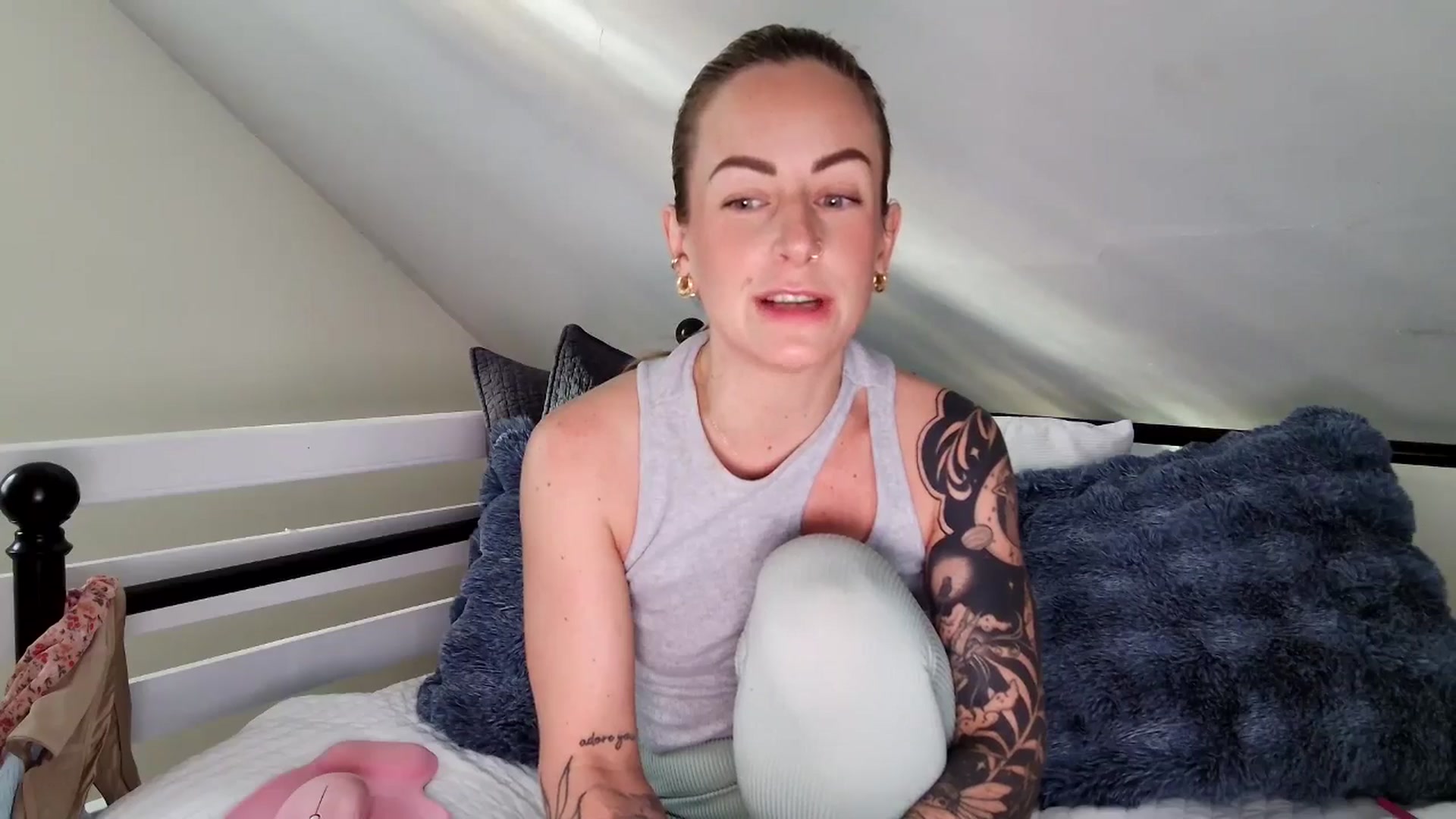 Gallery image thumbnail from Lena_bee's myfreecams stream on, 12/02/2024, 20:53 image 9 of 20