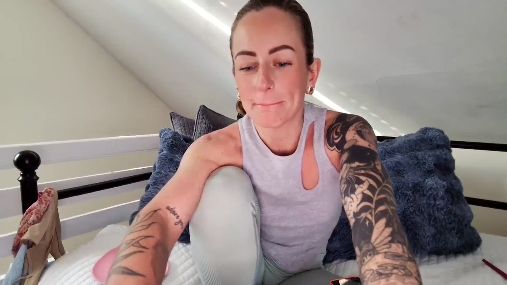 Gallery image thumbnail from Lena_bee's myfreecams stream on, 12/02/2024, 20:53 image 2 of 20