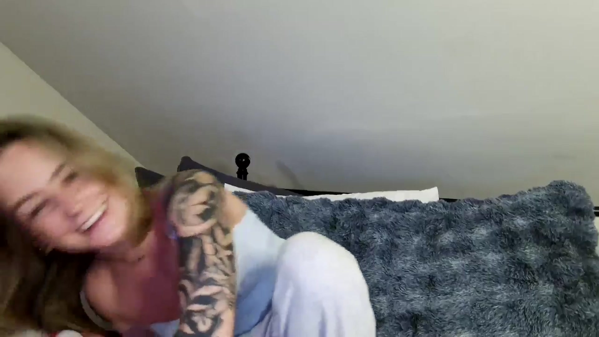 Gallery image thumbnail from Lena_bee's myfreecams stream on, 12/05/2024, 06:07 image 4 of 20