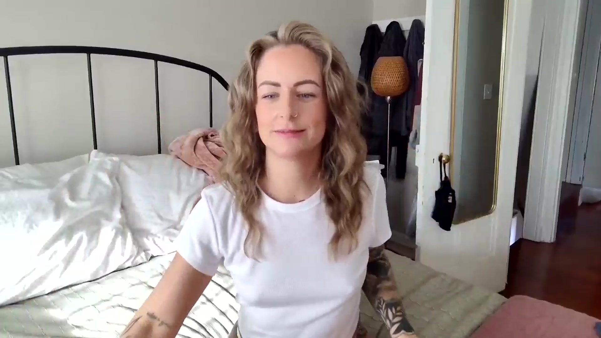 Gallery image thumbnail from Lena_bee's myfreecams stream on, 12/18/2024, 17:52 image 4 of 20