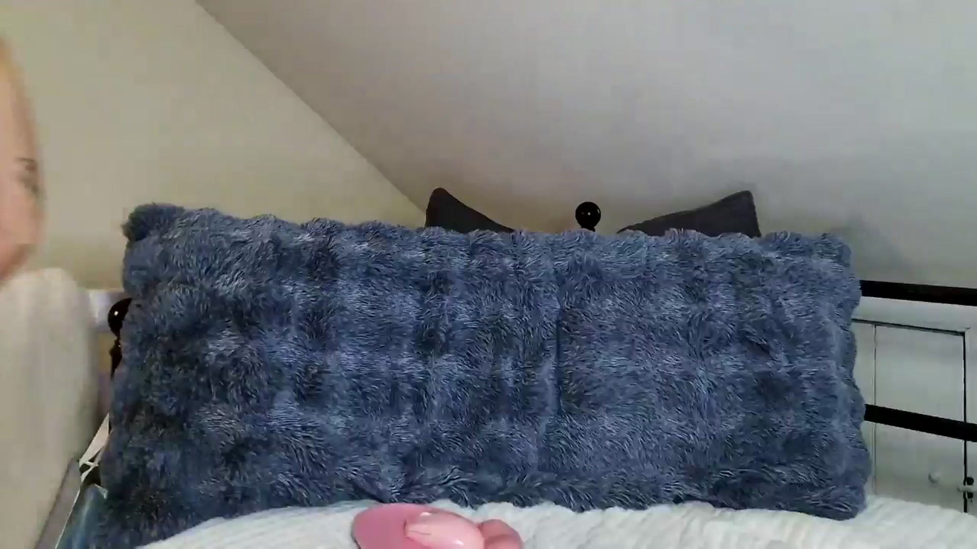 Gallery image thumbnail from Lena_bee's myfreecams stream on, 12/21/2024, 02:39 image 2 of 20