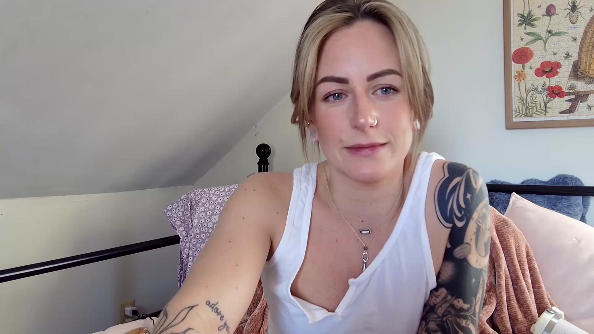 Gallery image thumbnail from Lena_bee's myfreecams stream on, 01/14/2025, 20:04 image 20 of 20