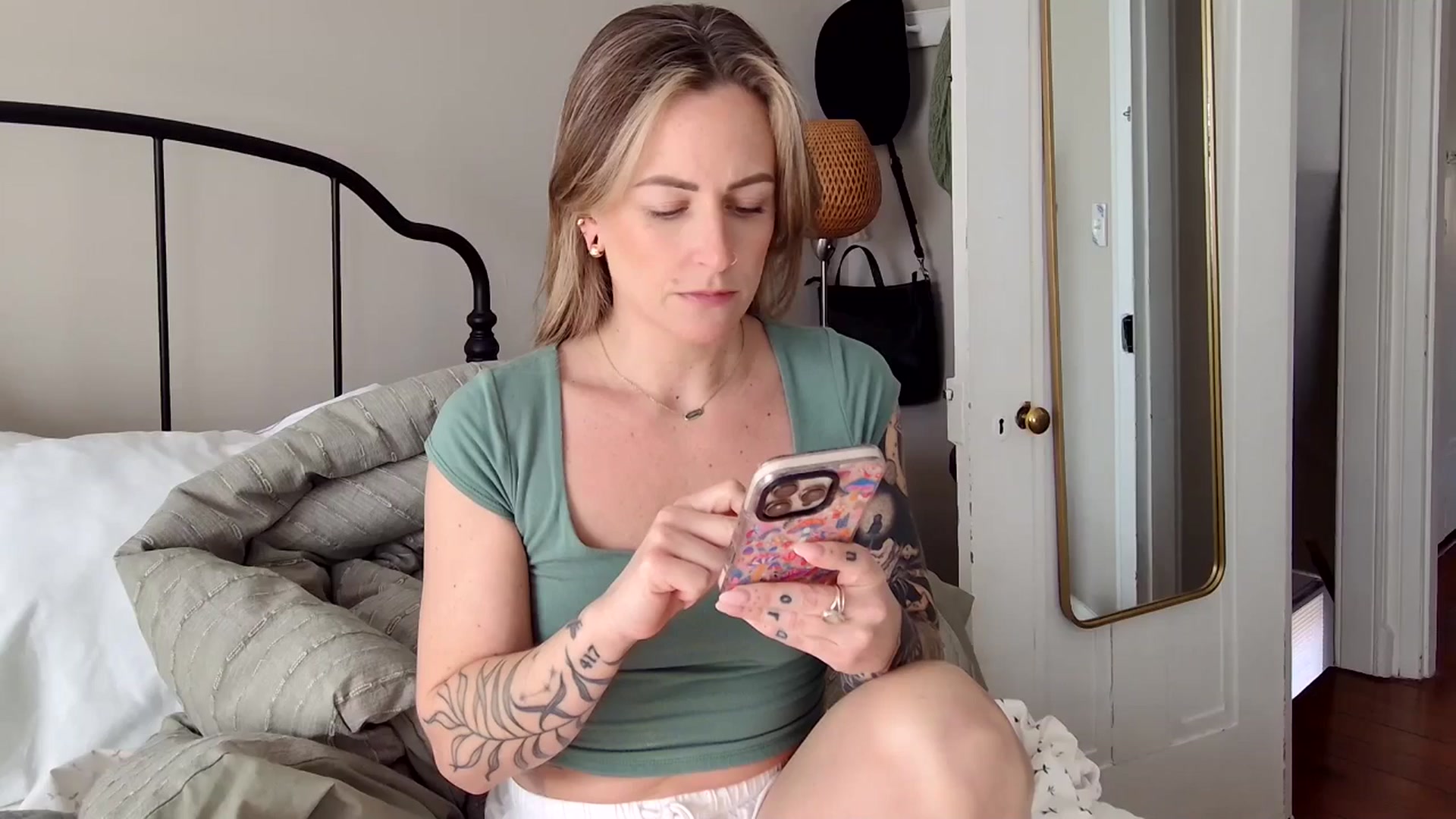 Gallery image thumbnail from Lena_bee's myfreecams stream on, 02/10/2025, 19:07 image 10 of 20