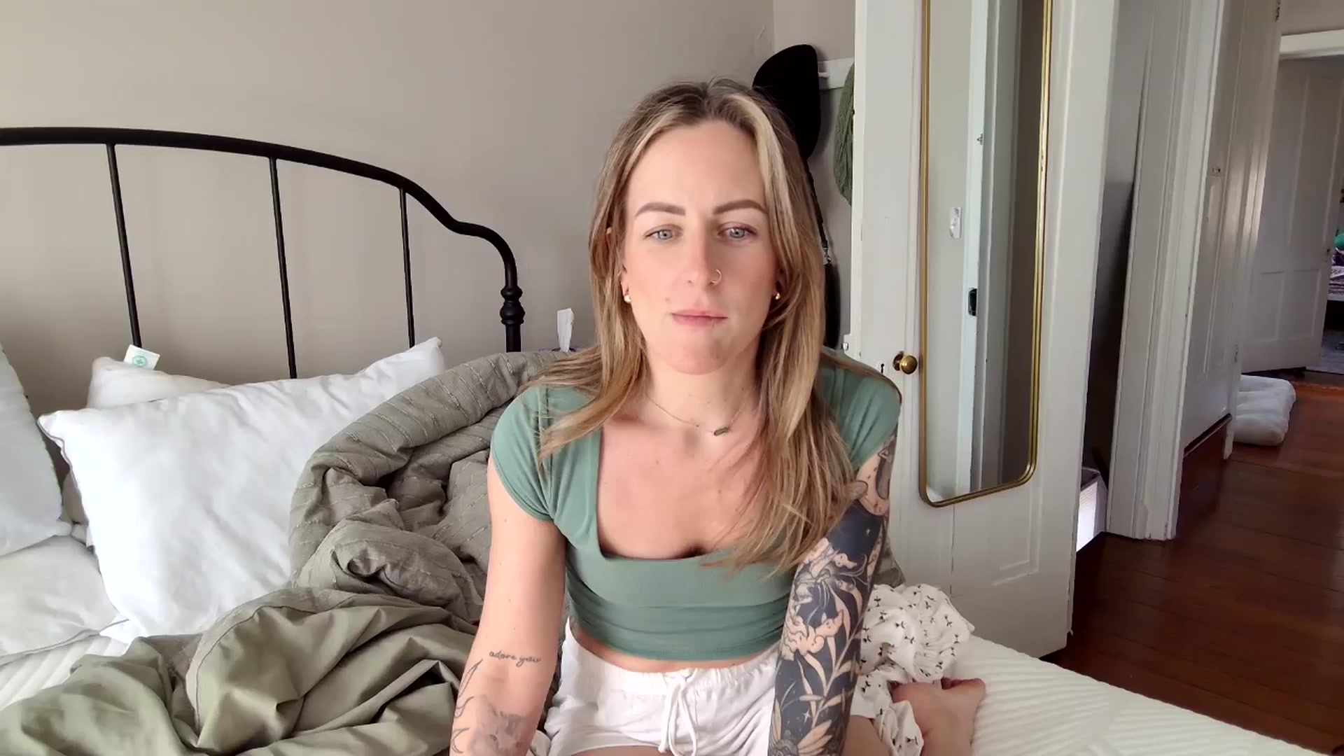 Gallery image thumbnail from Lena_bee's myfreecams stream on, 02/10/2025, 19:07 image 12 of 20