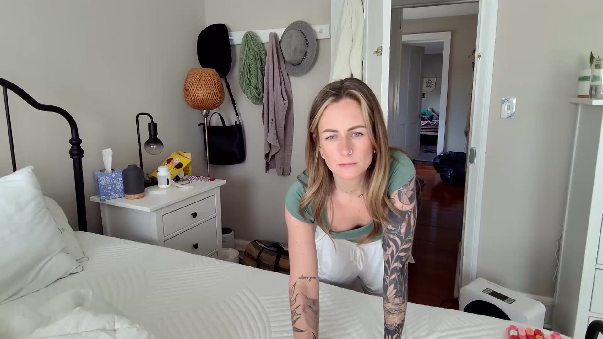Gallery image thumbnail from Lena_bee's myfreecams stream on, 02/10/2025, 19:58 image 2 of 20