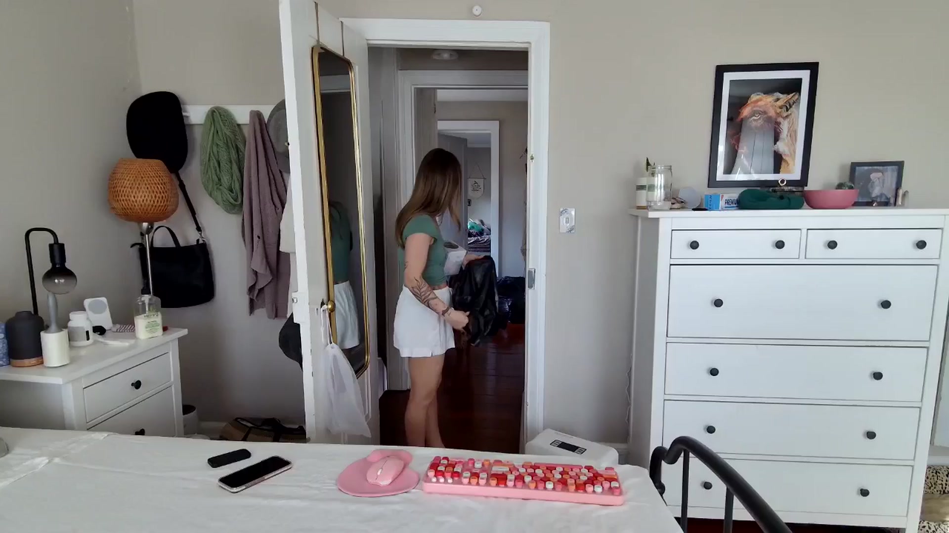 Gallery image thumbnail from Lena_bee's myfreecams stream on, 02/10/2025, 20:47 image 1 of 20