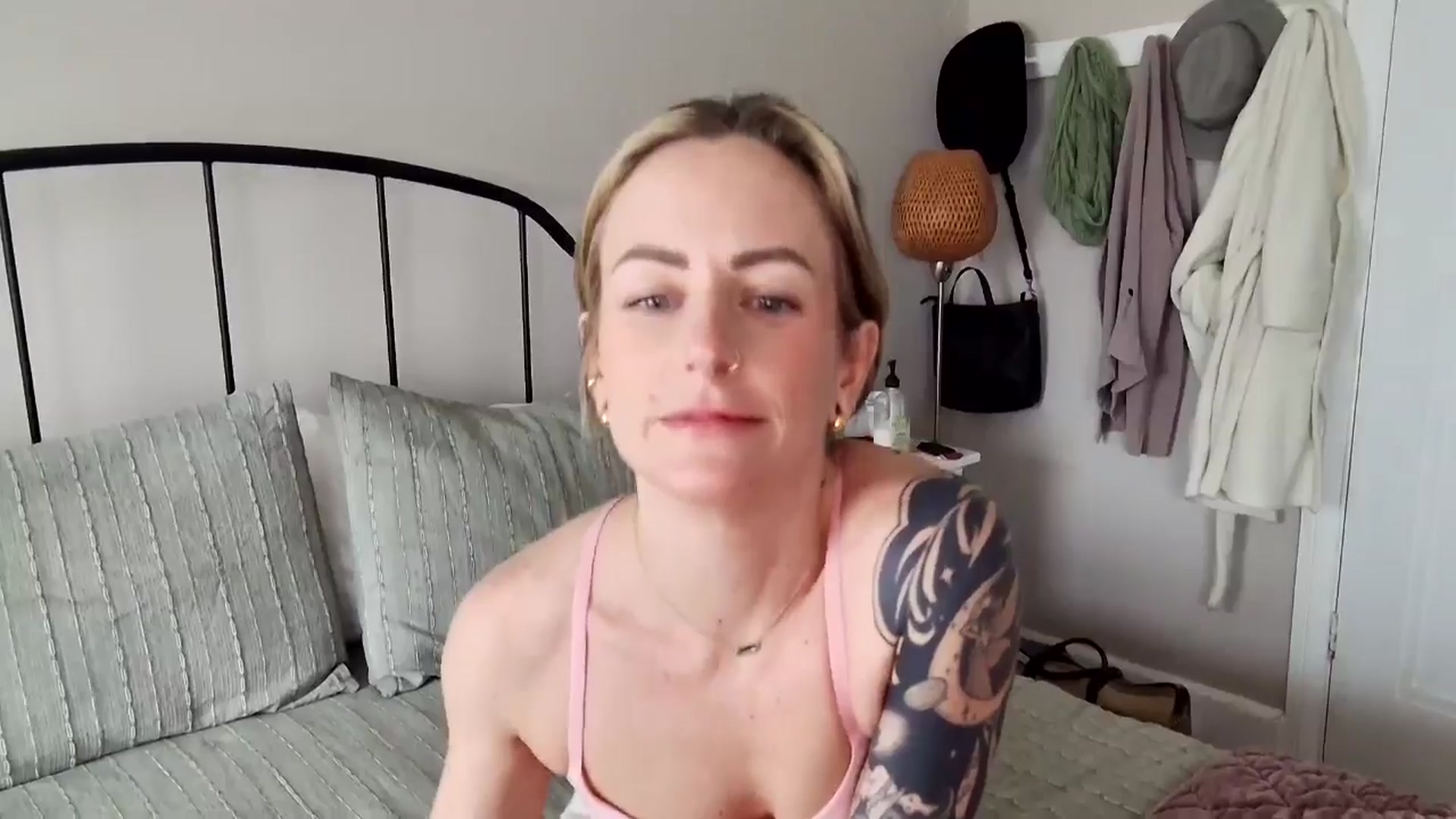 Gallery image thumbnail from Lena_bee's myfreecams stream on, 02/11/2025, 19:12 image 4 of 20