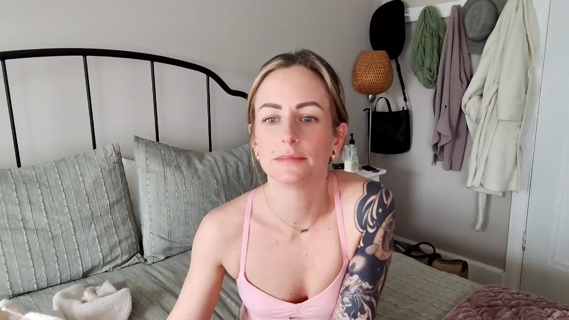 Gallery image thumbnail from Lena_bee's myfreecams stream on, 02/11/2025, 19:12 image 20 of 20