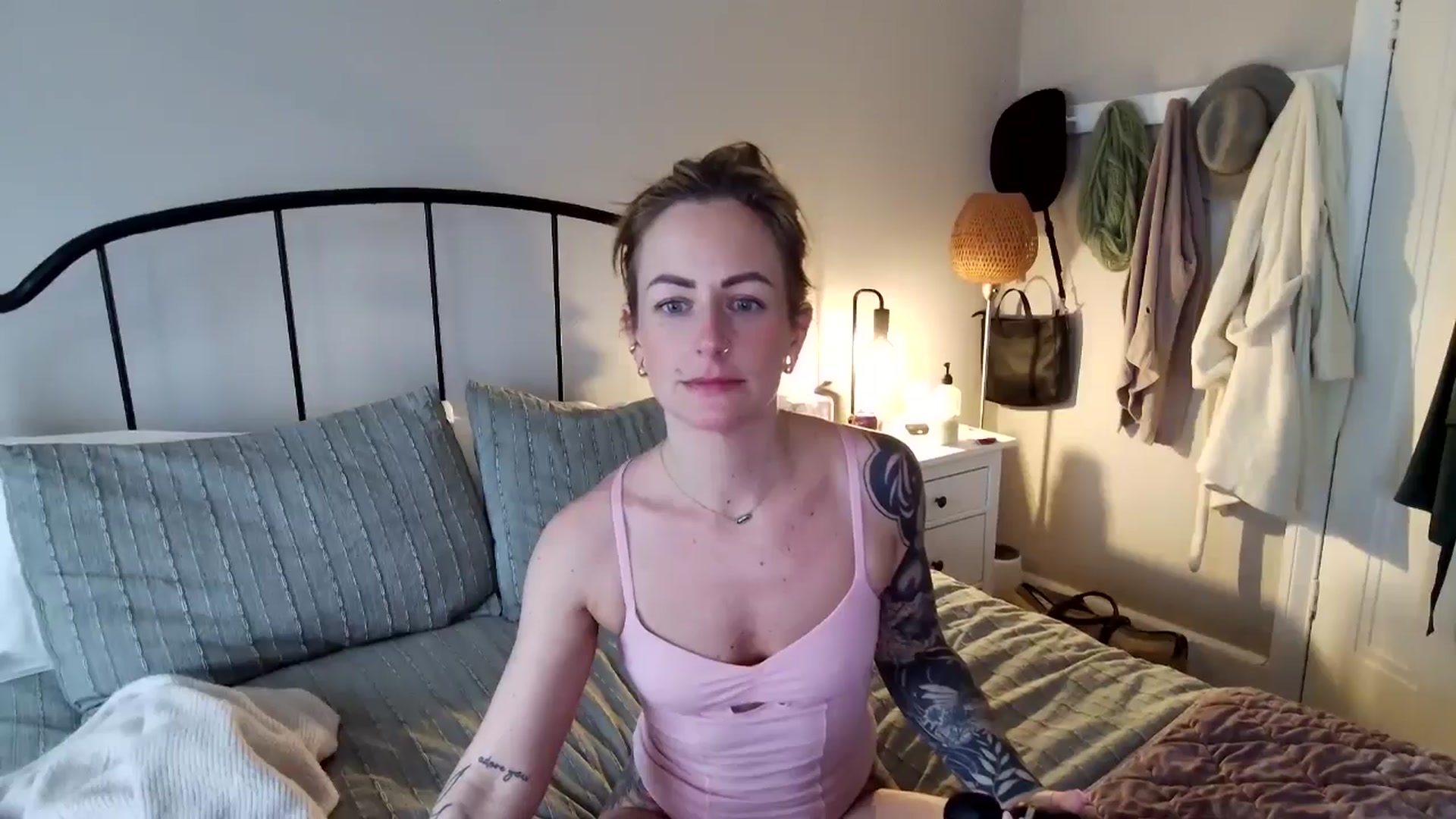 Gallery image thumbnail from Lena_bee's myfreecams stream on, 02/11/2025, 20:50 image 7 of 20