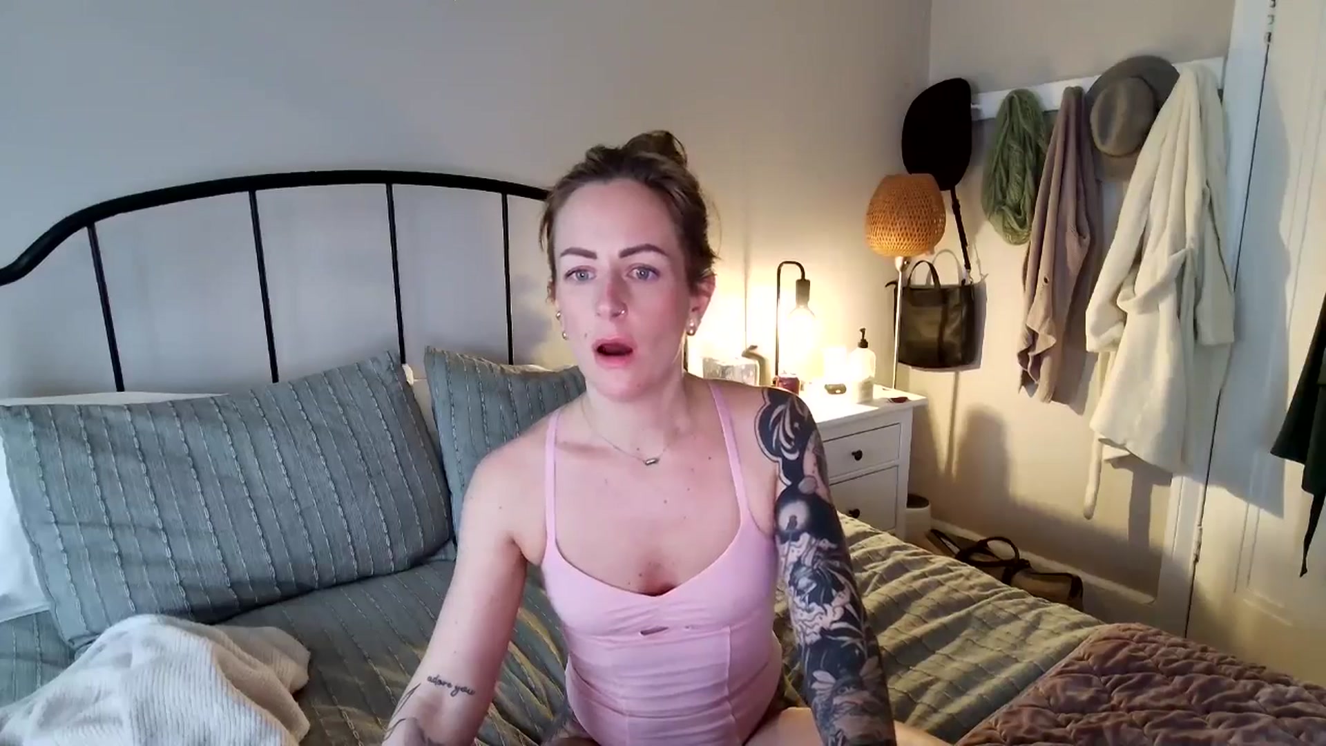 Gallery image thumbnail from Lena_bee's myfreecams stream on, 02/11/2025, 20:50 image 5 of 20
