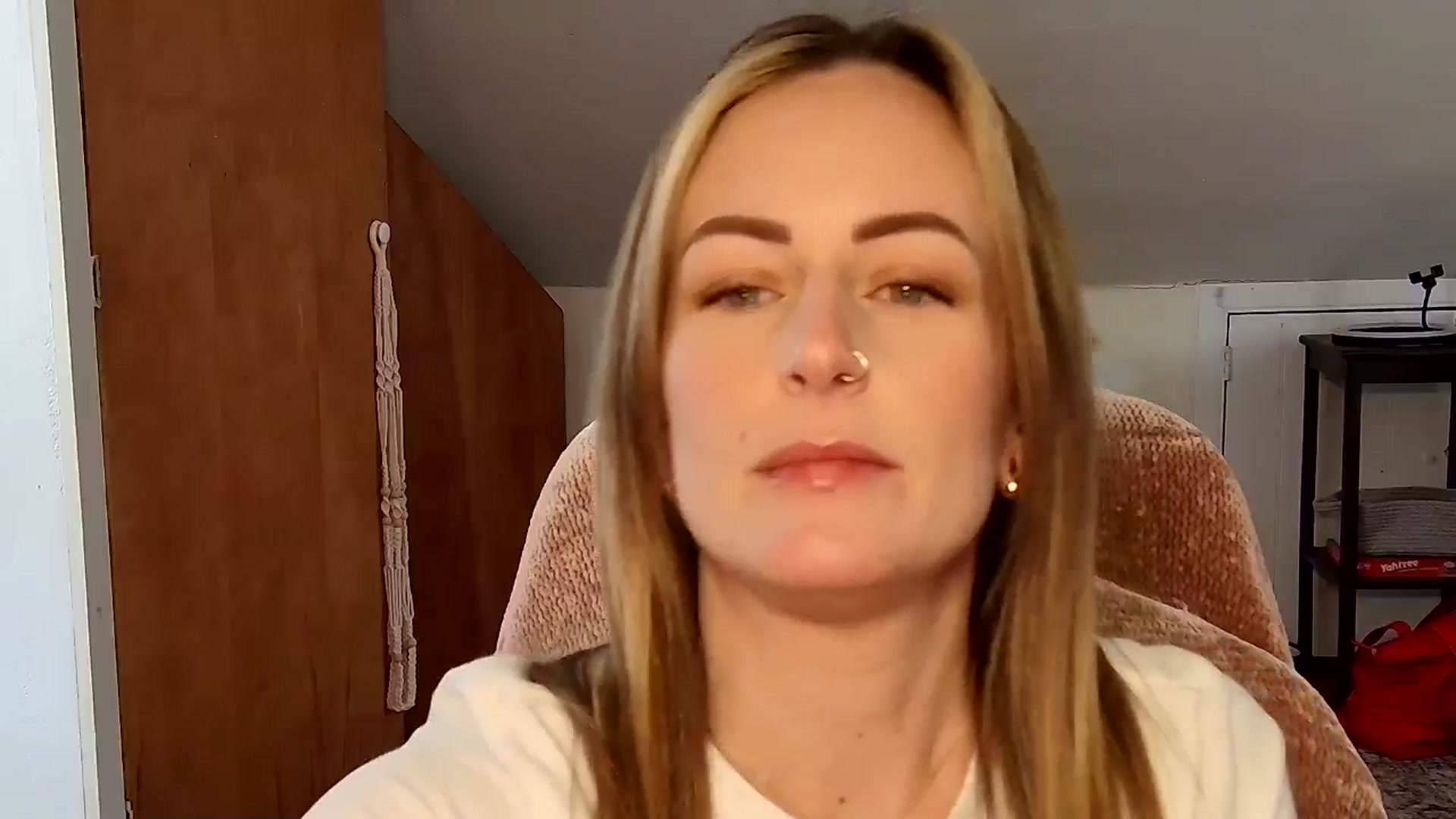 Gallery image thumbnail from Lena_bee's myfreecams stream on, 02/14/2025, 18:10 image 7 of 20