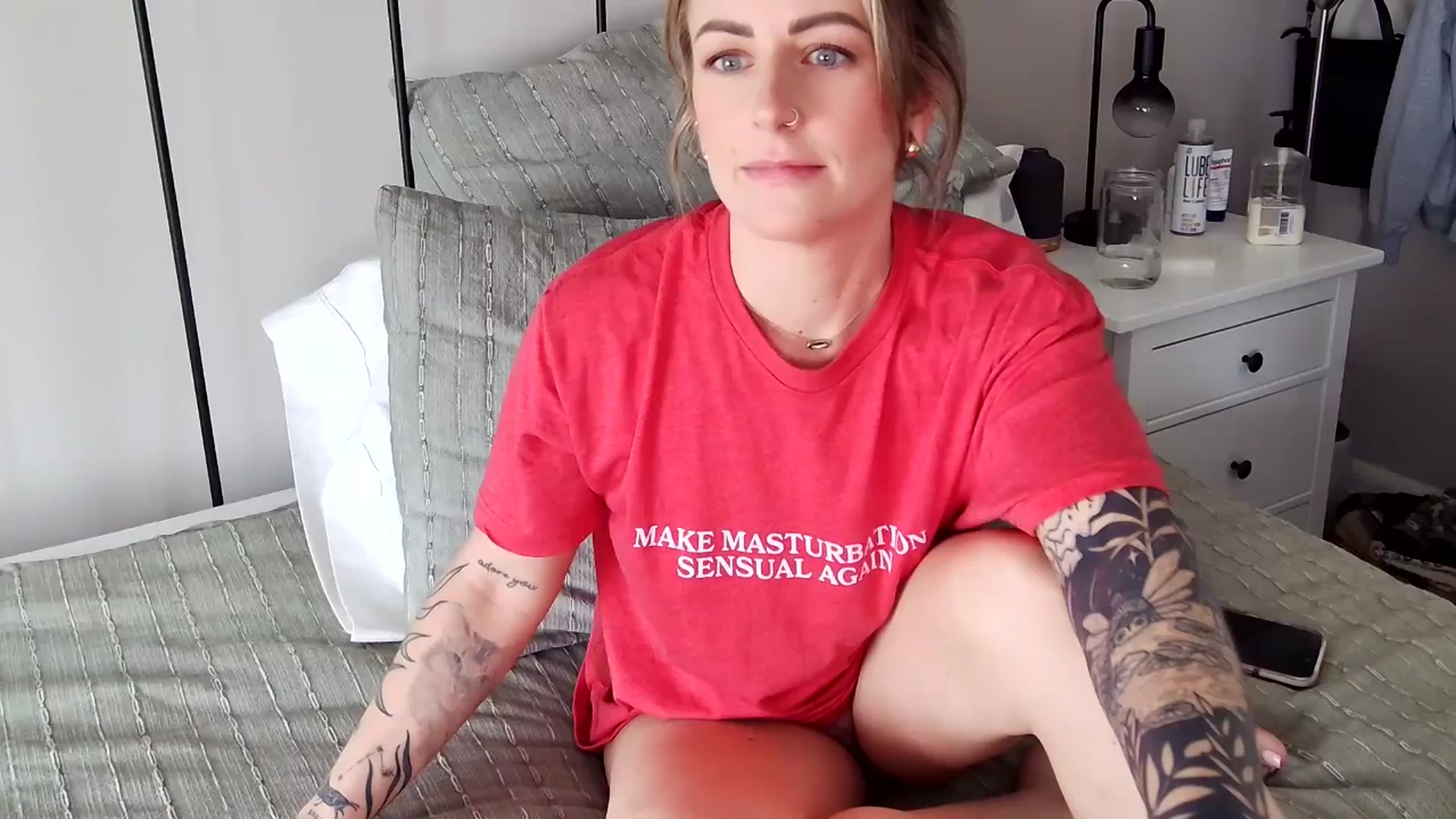 Gallery image thumbnail from Lena_bee's myfreecams stream on, 02/19/2025, 16:45 image 17 of 20