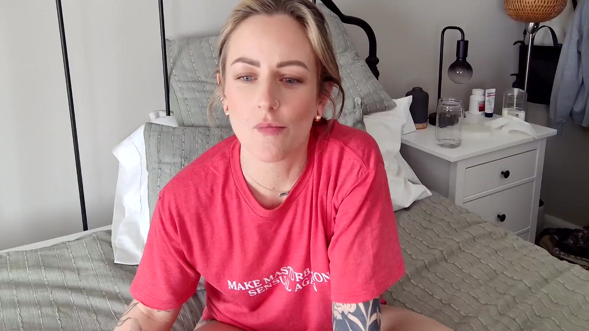 Gallery image thumbnail from Lena_bee's myfreecams stream on, 02/19/2025, 17:46 image 17 of 20