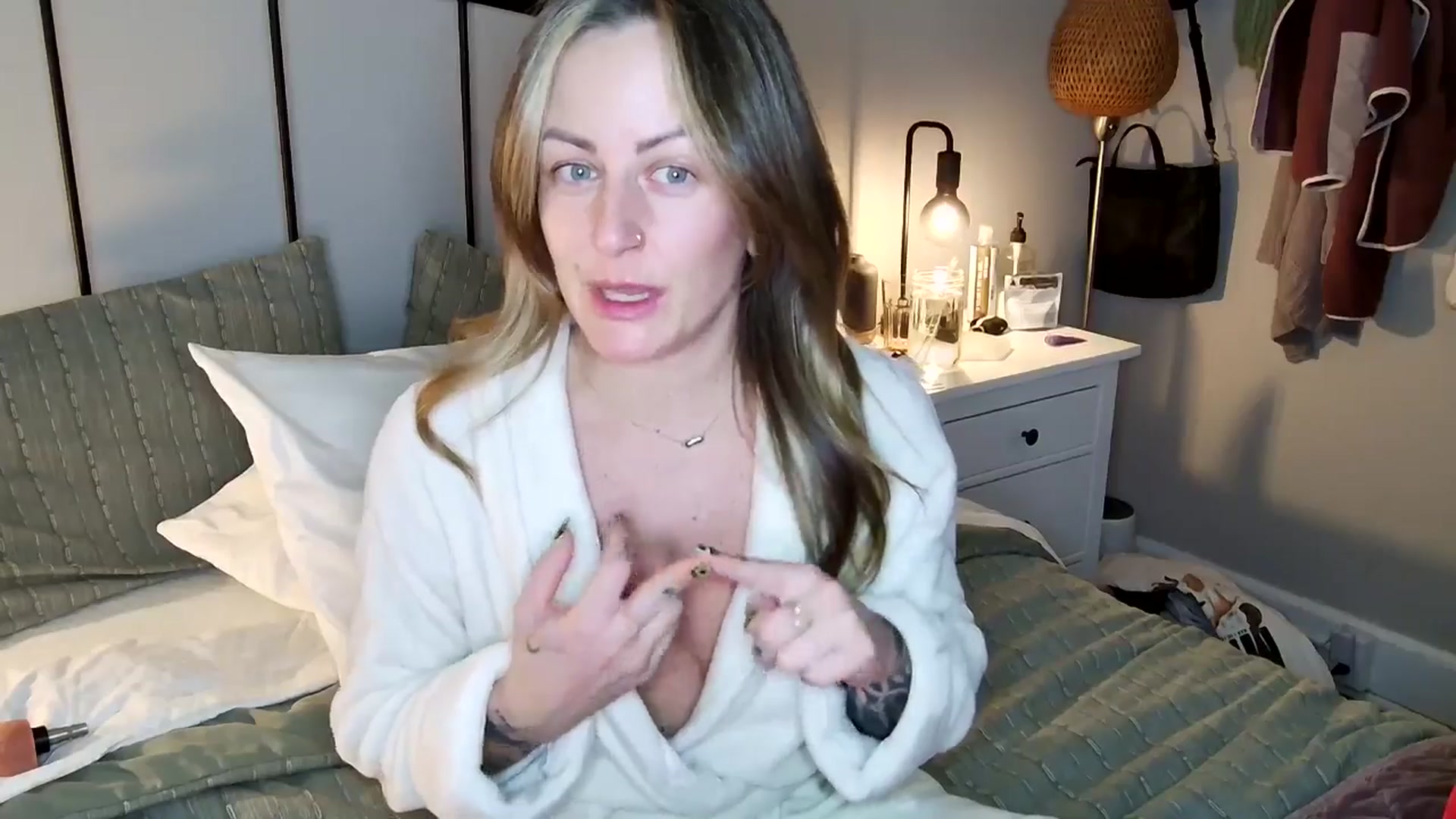 Gallery image thumbnail from Lena_bee's myfreecams stream on, 02/22/2025, 03:49 image 5 of 20