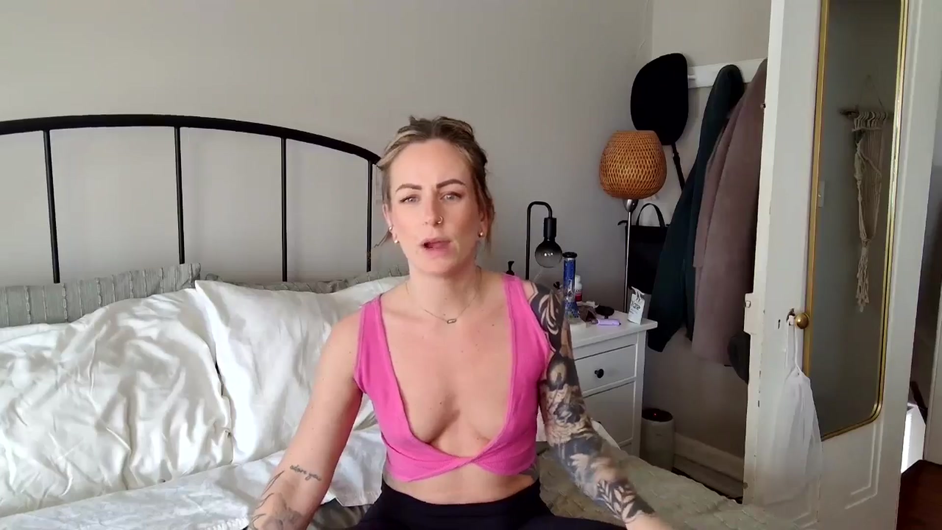 Gallery image thumbnail from Lena_bee's myfreecams stream on, 02/25/2025, 18:16 image 18 of 20