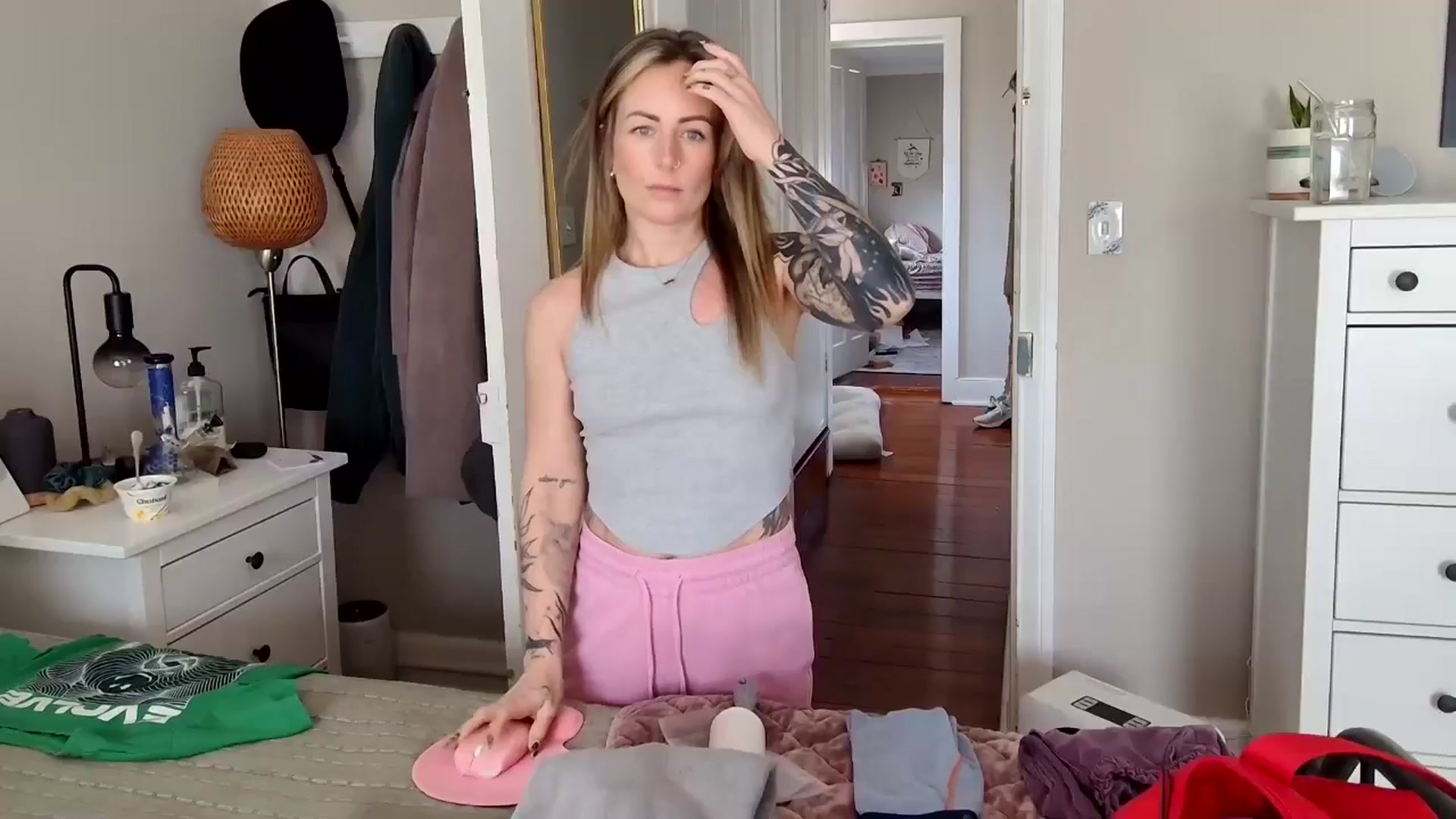 Gallery image thumbnail from Lena_bee's myfreecams stream on, 02/26/2025, 19:29 image 7 of 20