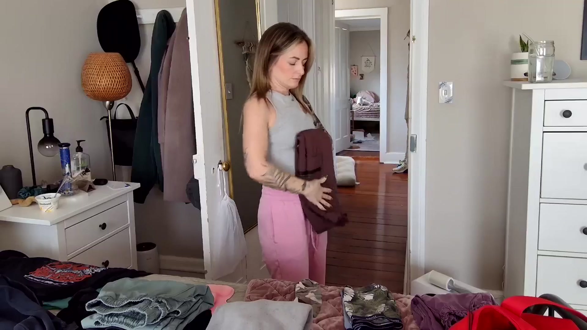 Gallery image thumbnail from Lena_bee's myfreecams stream on, 02/26/2025, 19:29 image 10 of 20