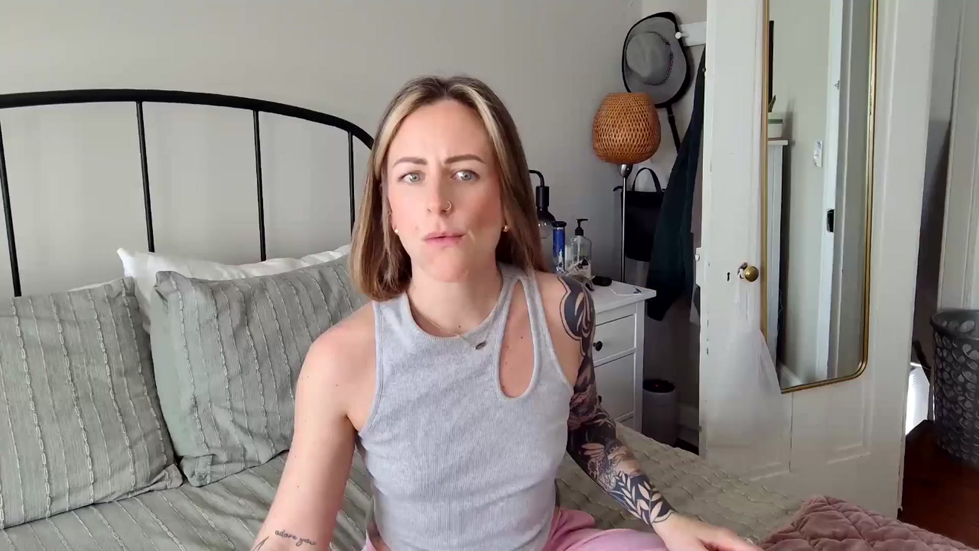 Gallery image thumbnail from Lena_bee's myfreecams stream on, 02/26/2025, 20:49 image 7 of 20