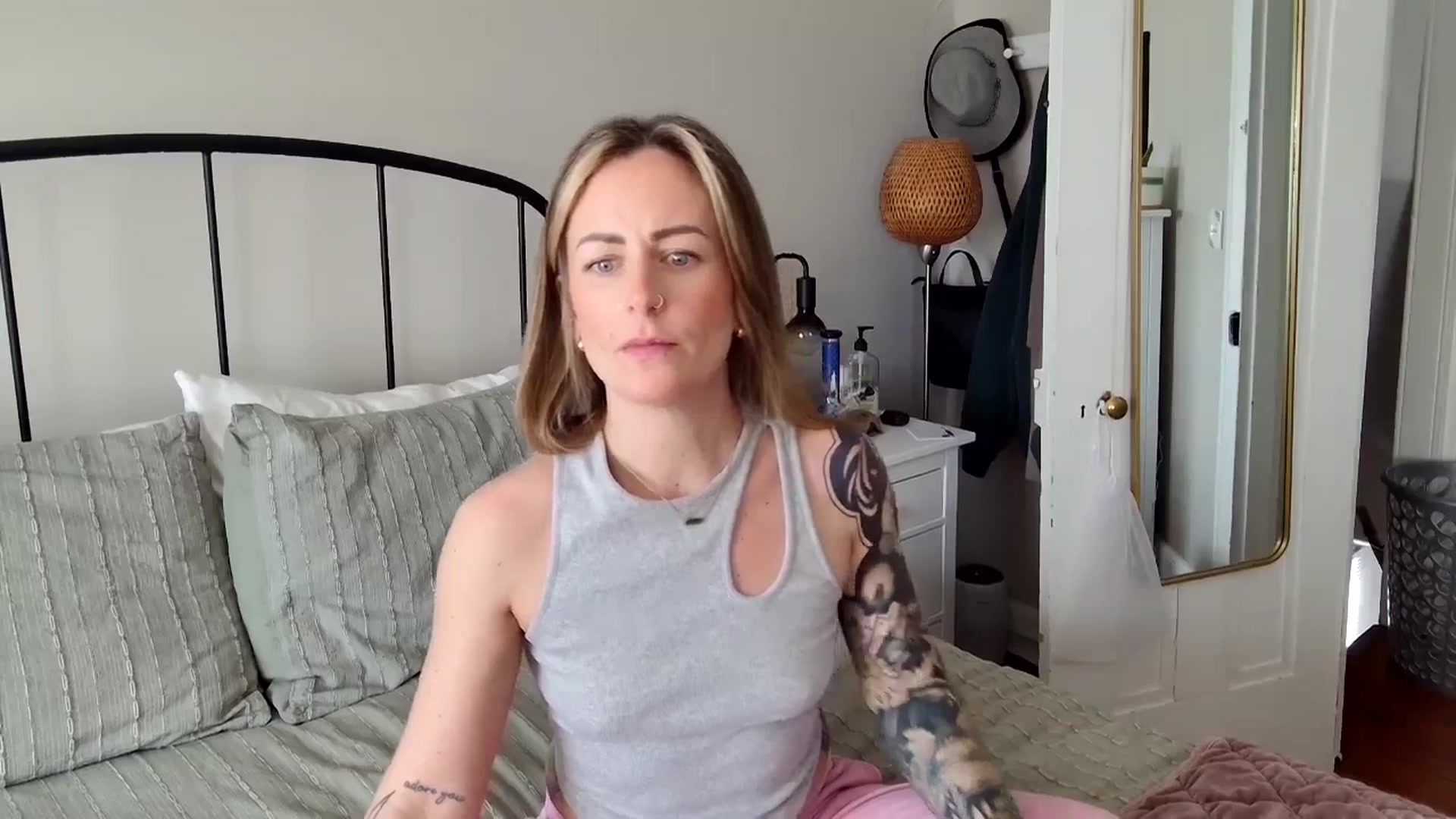 Gallery image thumbnail from Lena_bee's myfreecams stream on, 02/26/2025, 20:49 image 8 of 20