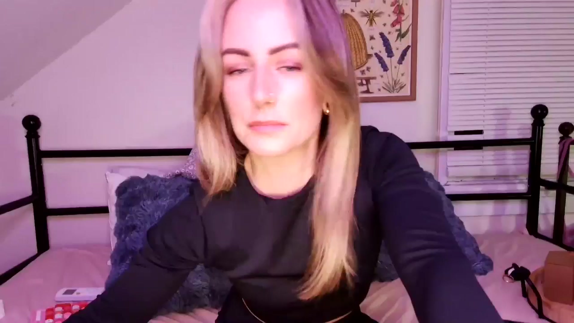 Gallery image thumbnail from Lena_bee's myfreecams stream on, 02/28/2025, 02:32 image 1 of 20
