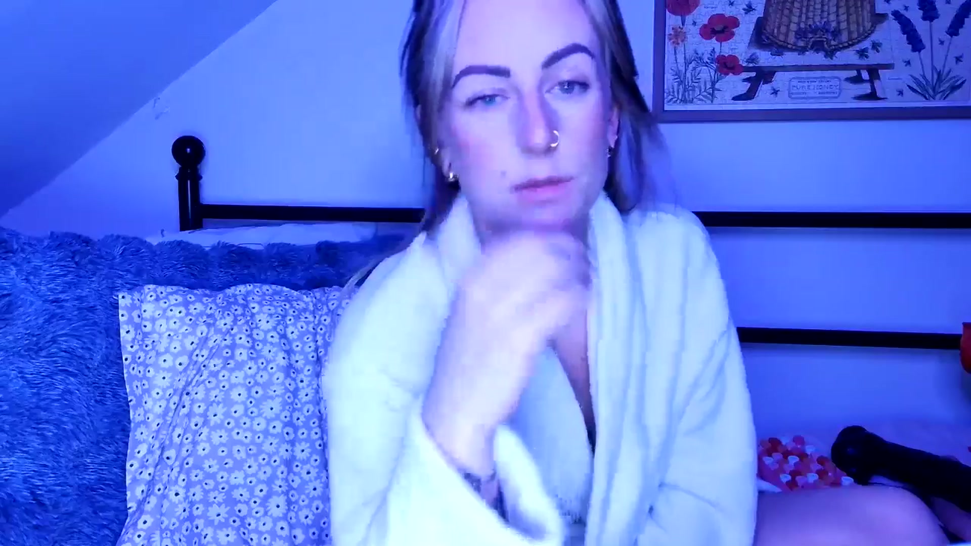Gallery image thumbnail from Lena_bee's myfreecams stream on, 03/07/2025, 05:26 image 20 of 20