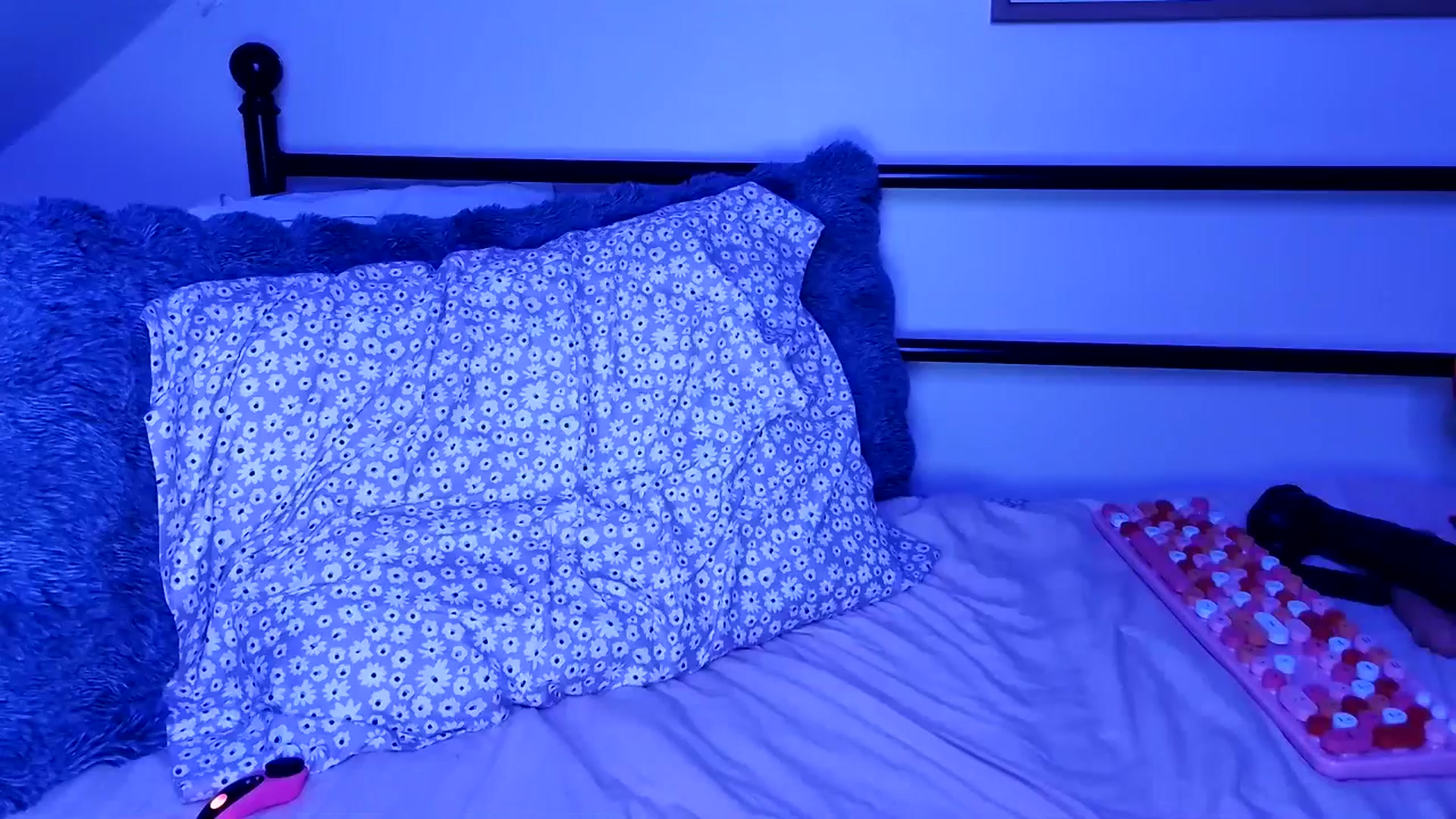 Gallery image thumbnail from Lena_bee's myfreecams stream on, 03/07/2025, 05:26 image 16 of 20