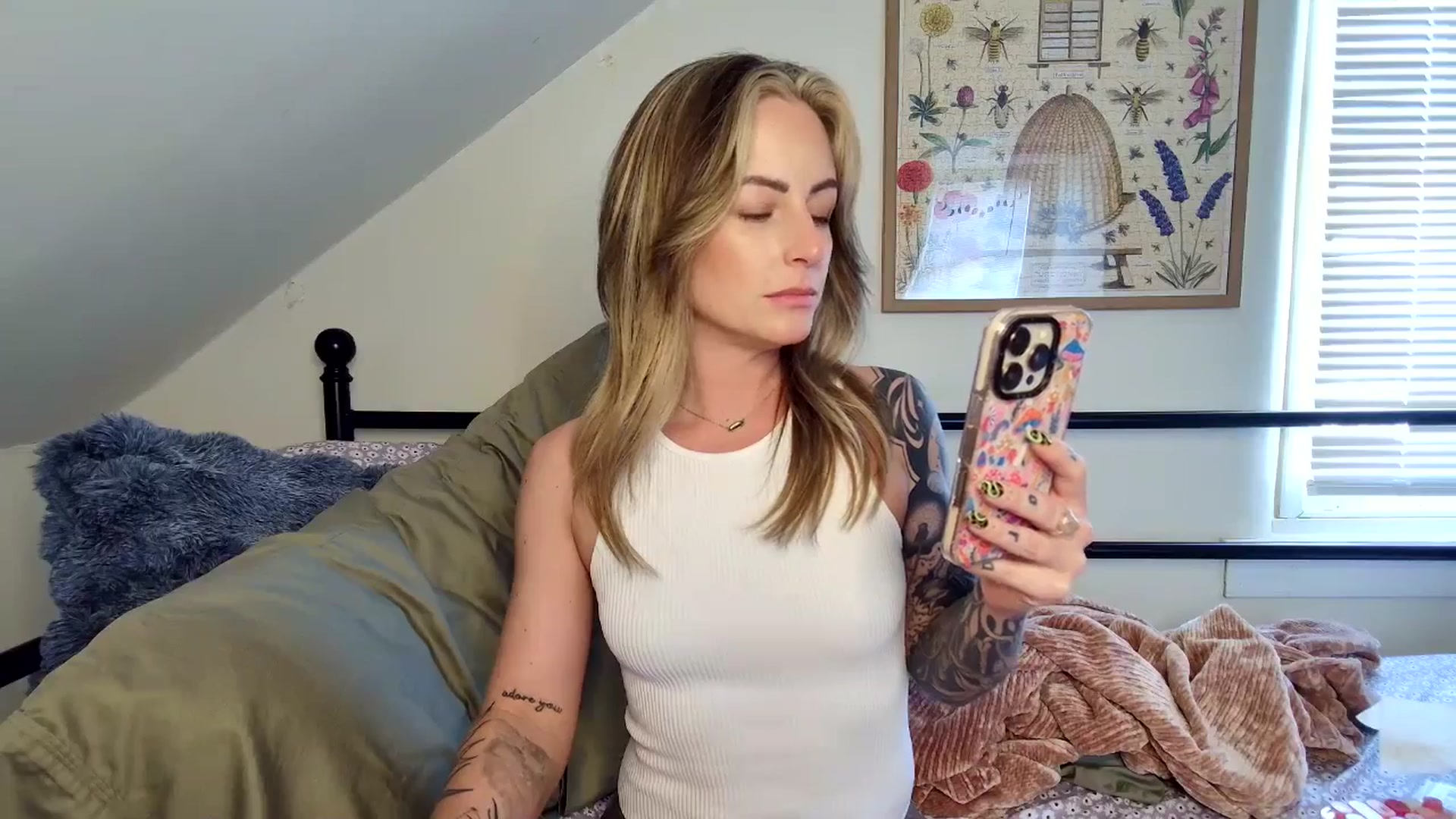 Gallery image thumbnail from Lena_bee's myfreecams stream on, 03/10/2025, 17:22 image 5 of 20